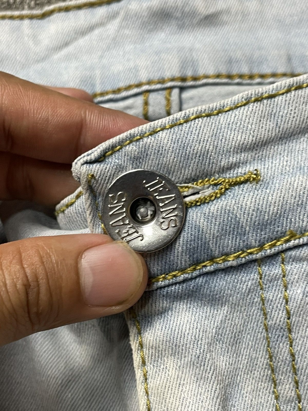 Japanese Brand × Vintage Lands Of Nostalgia Distressed Denim Jeans (92) Size US 30 / EU 46 - 9 Thumbnail