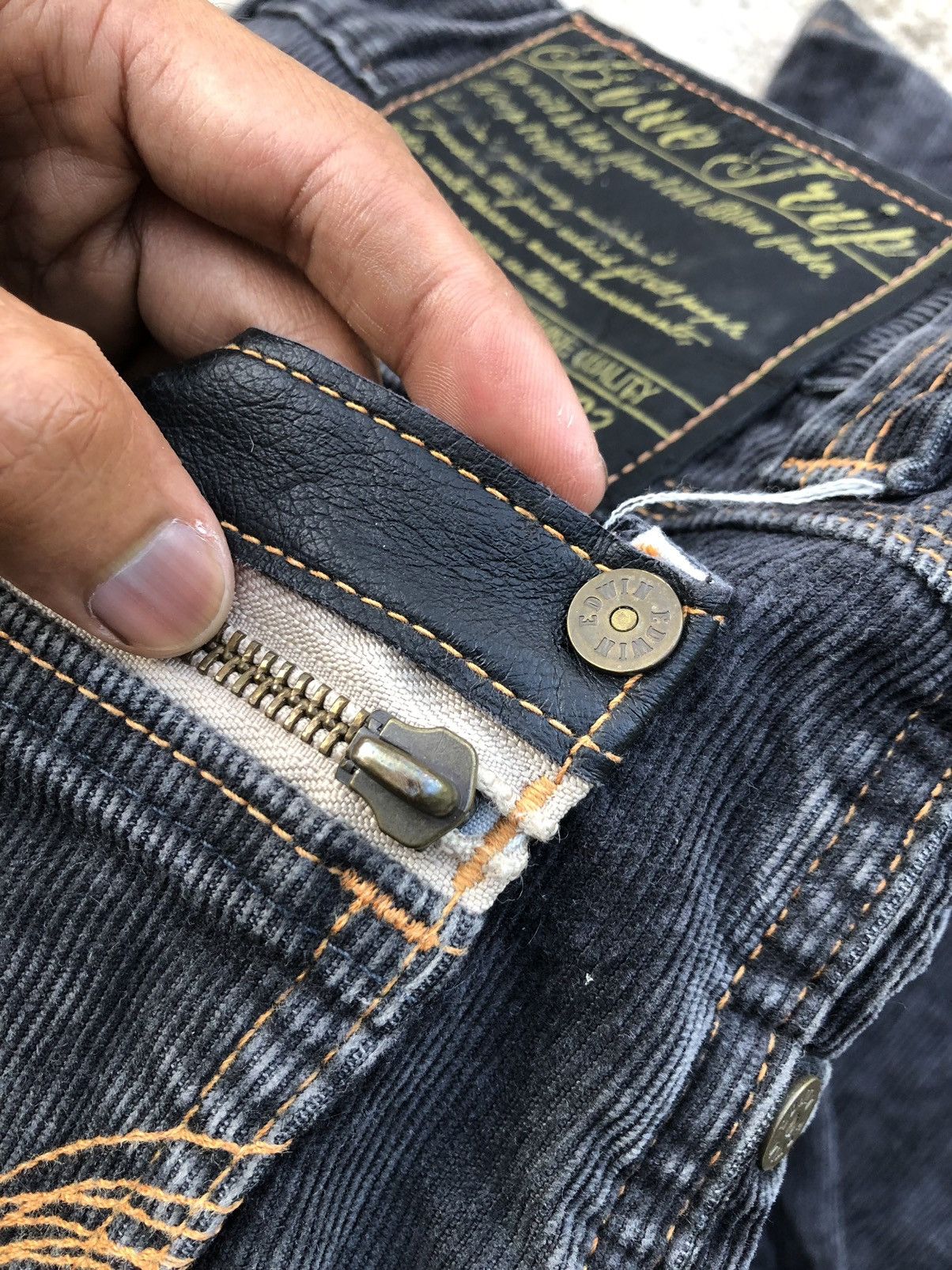 Edwin FLARED CORDUROY PANT BY EDWIN Size US 29 - 4 Thumbnail