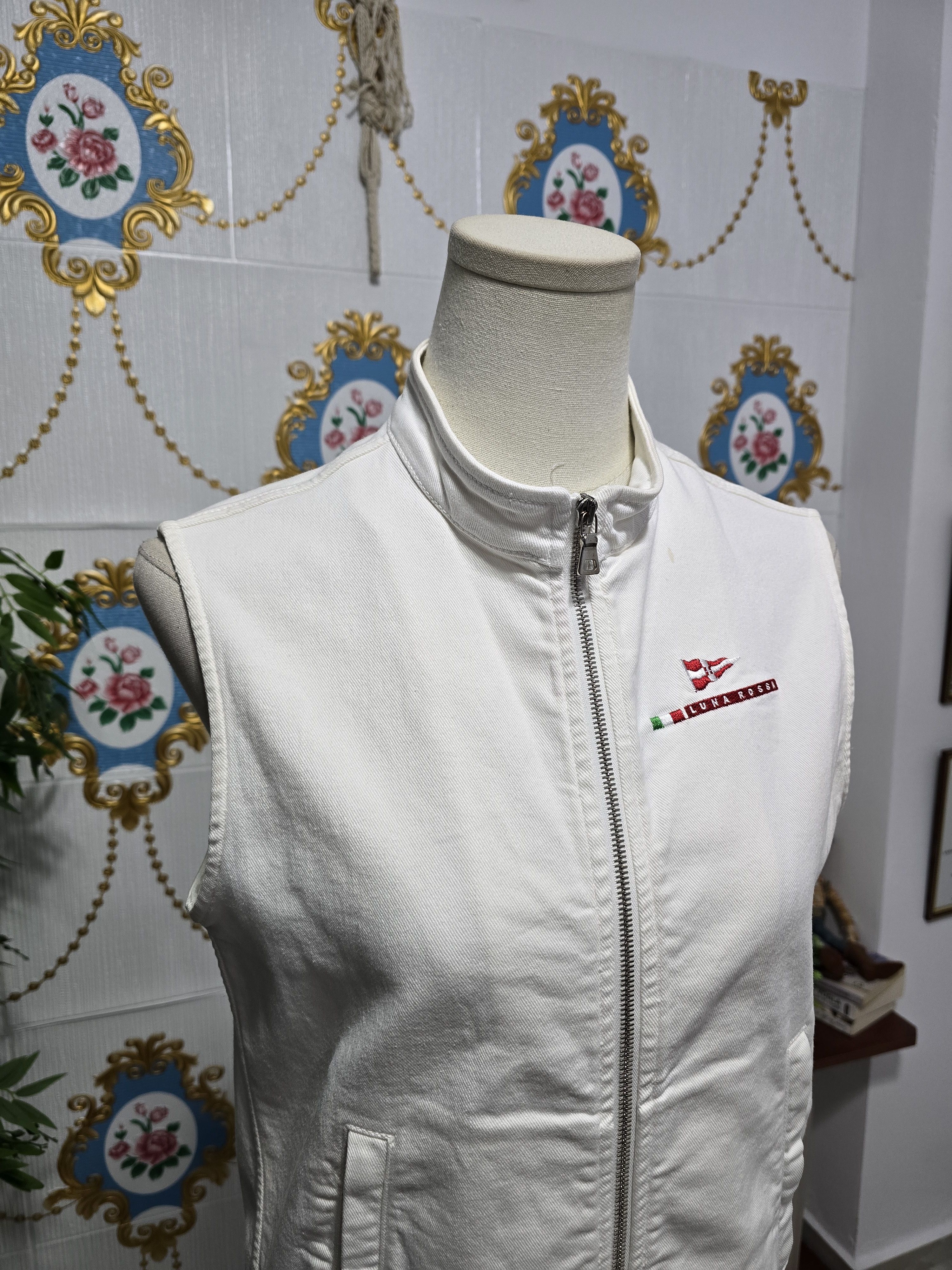 Prada PRADA LUNA ROSSA vintage very rare size MEDIUM Size M / US 6-8 / IT 42-44 - 2 Thumbnail