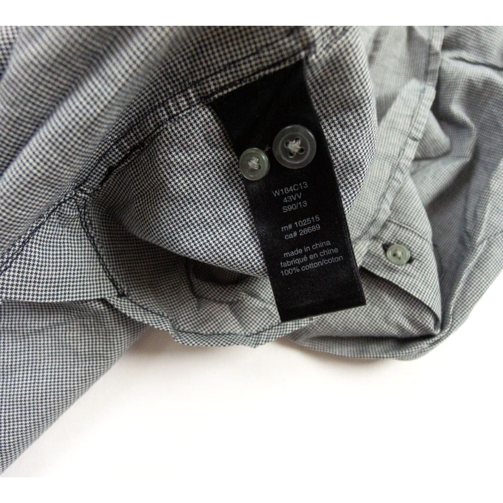 John Varvatos John Varvatos Shirt Mens Medium Gray Lightweight Houndstooth Button-Down Regular Fit Cotton Preppy 90s? (No, avoid adding decade unless present) Size US M / EU 48-50 / 2 - 7 Thumbnail
