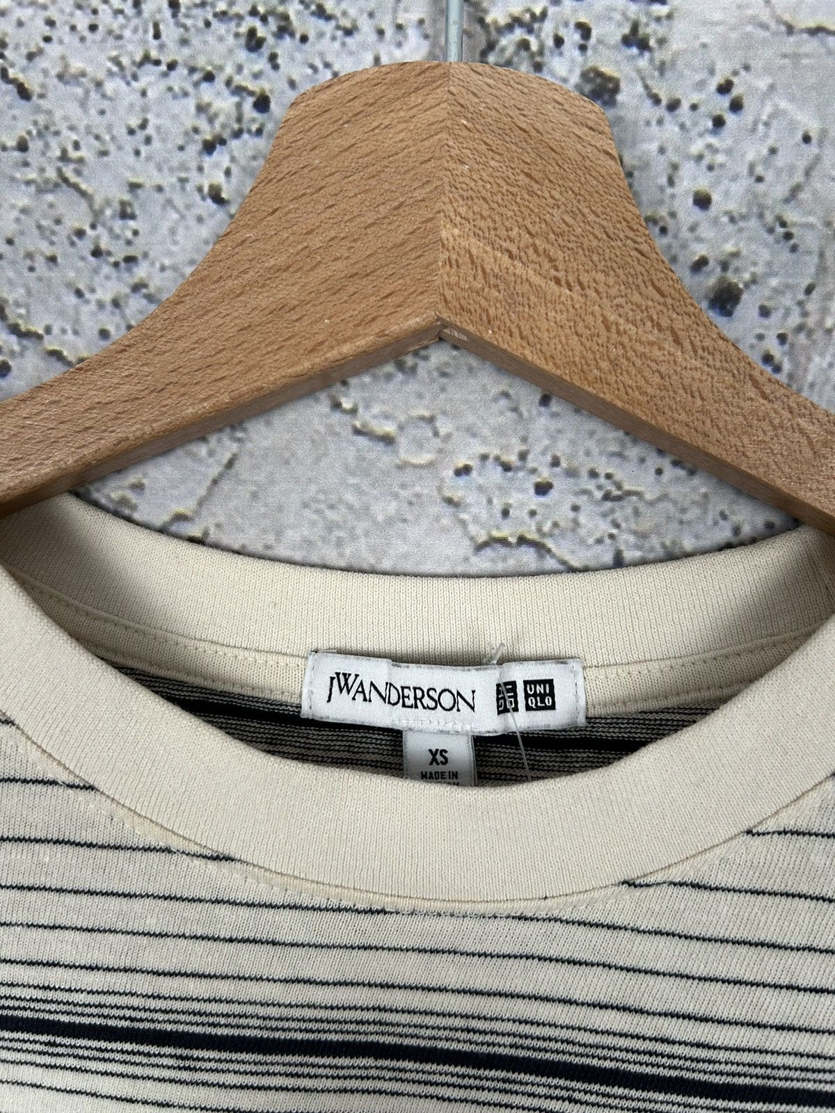 JW Anderson J.W. Anderson x Uniqlo Stripped Basic Tee Japanese Rare Hype Size US XS / EU 42 / 0 - 5 Thumbnail