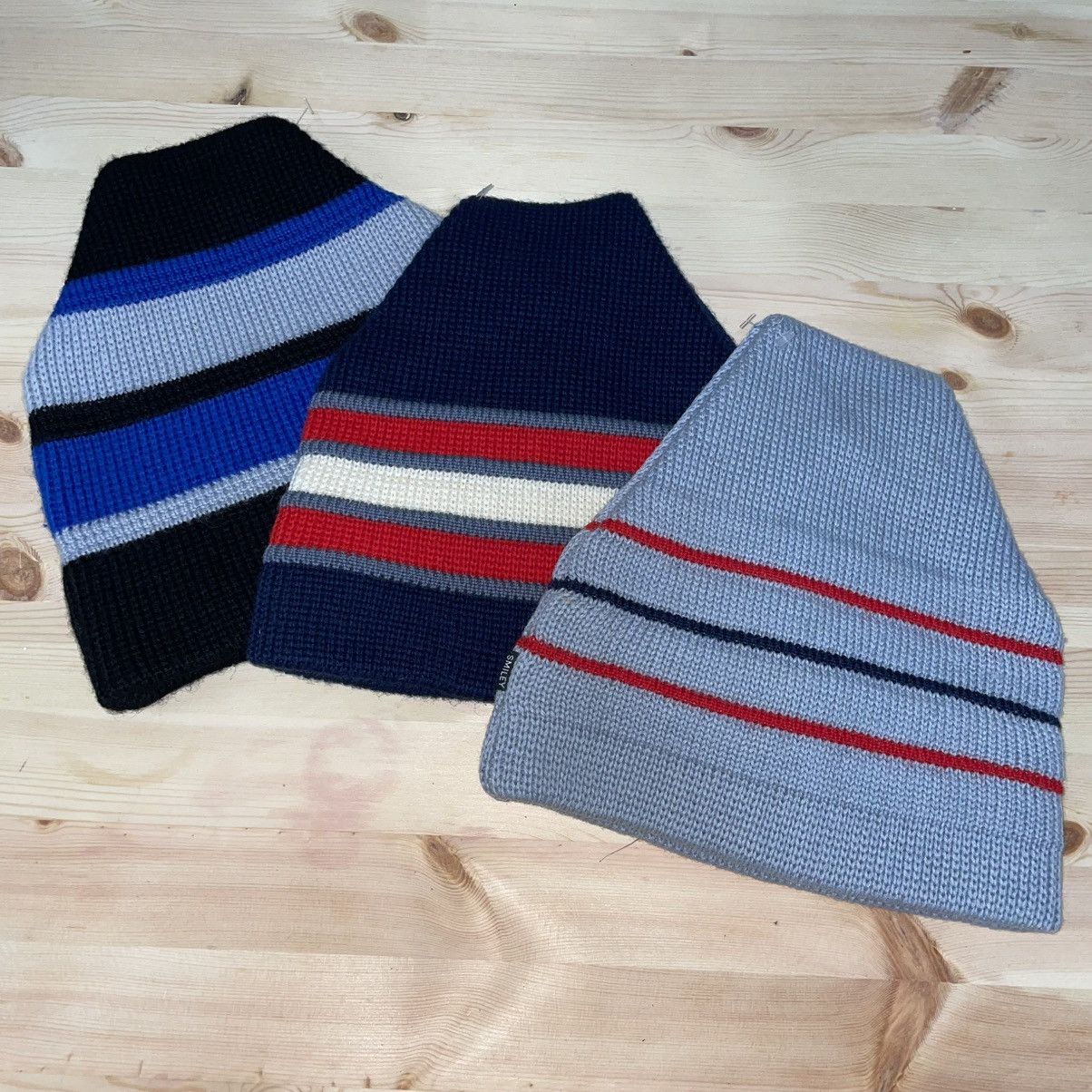 Vintage Vintage Smileys Beanies Size ONE SIZE - 1 Thumbnail