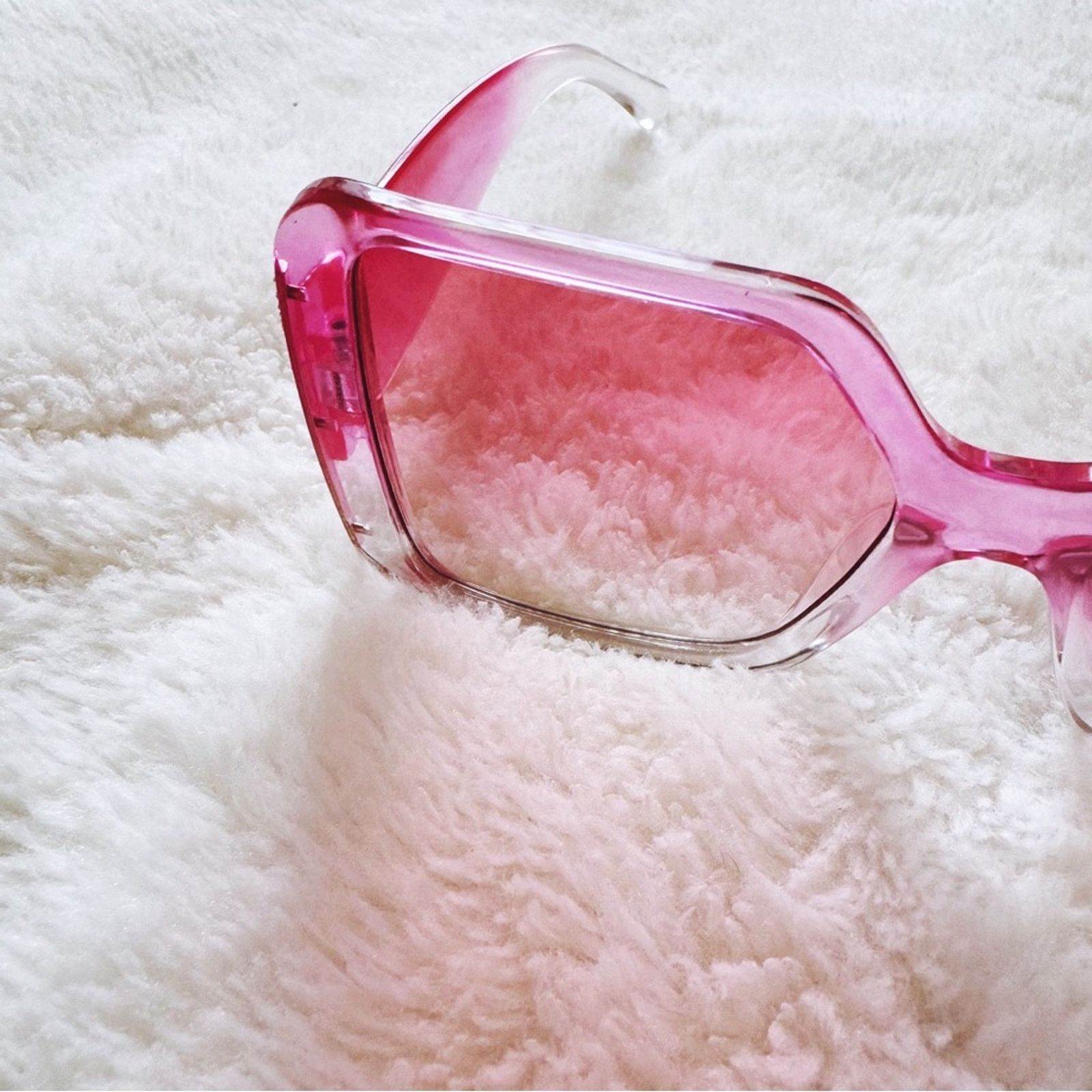 Other Junia Clear Pink Oversized Sunglasses Size ONE SIZE - 7 Thumbnail