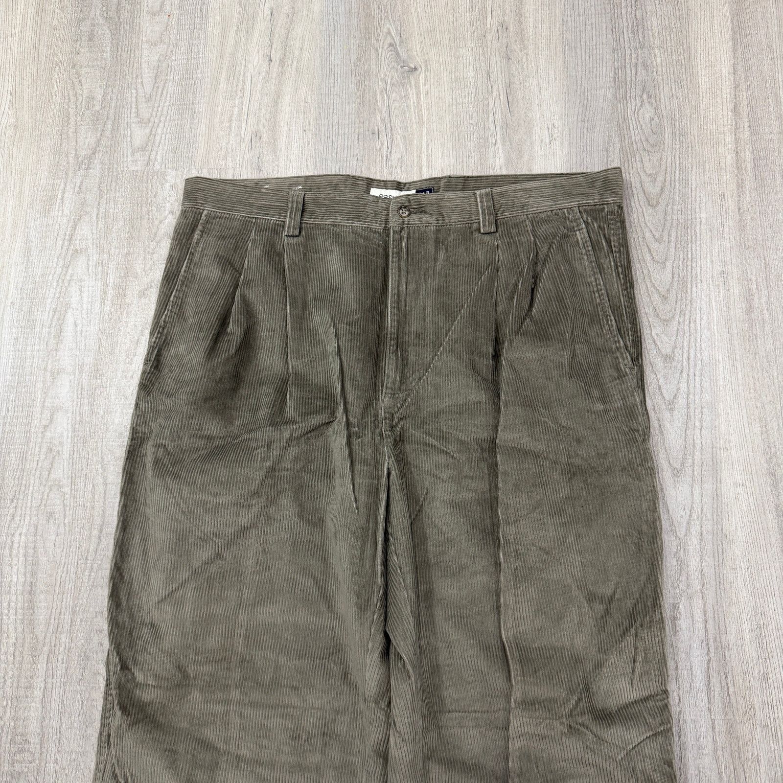 Gap Vintage Gap Easy Fit Corduroy Pants 40x30 Green Preppy Cords Size US 40 / EU 56 - 3 Thumbnail