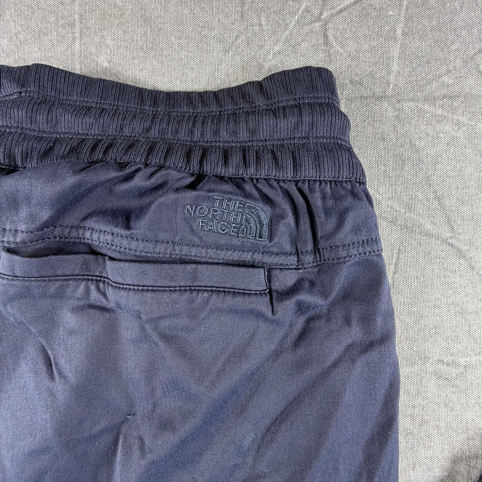 The North Face The Northface Pants Women's L Navy S21 Cropped NF0A4AQE Size 28" / US 6 / IT 42 - 2 Thumbnail