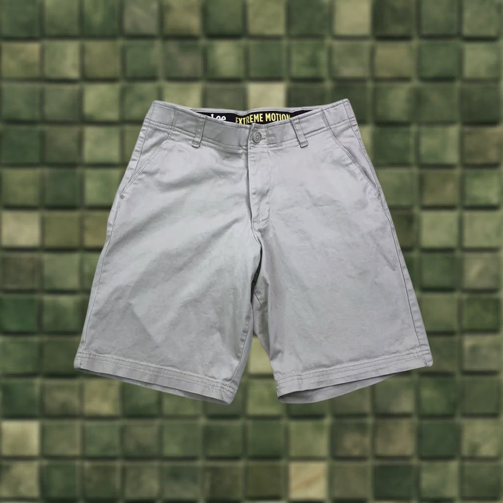Lee Lee Extreme Motion Performance Series Khaki Shorts Flex Mens 32-13003 Size US 32 / EU 48 - 1 Thumbnail