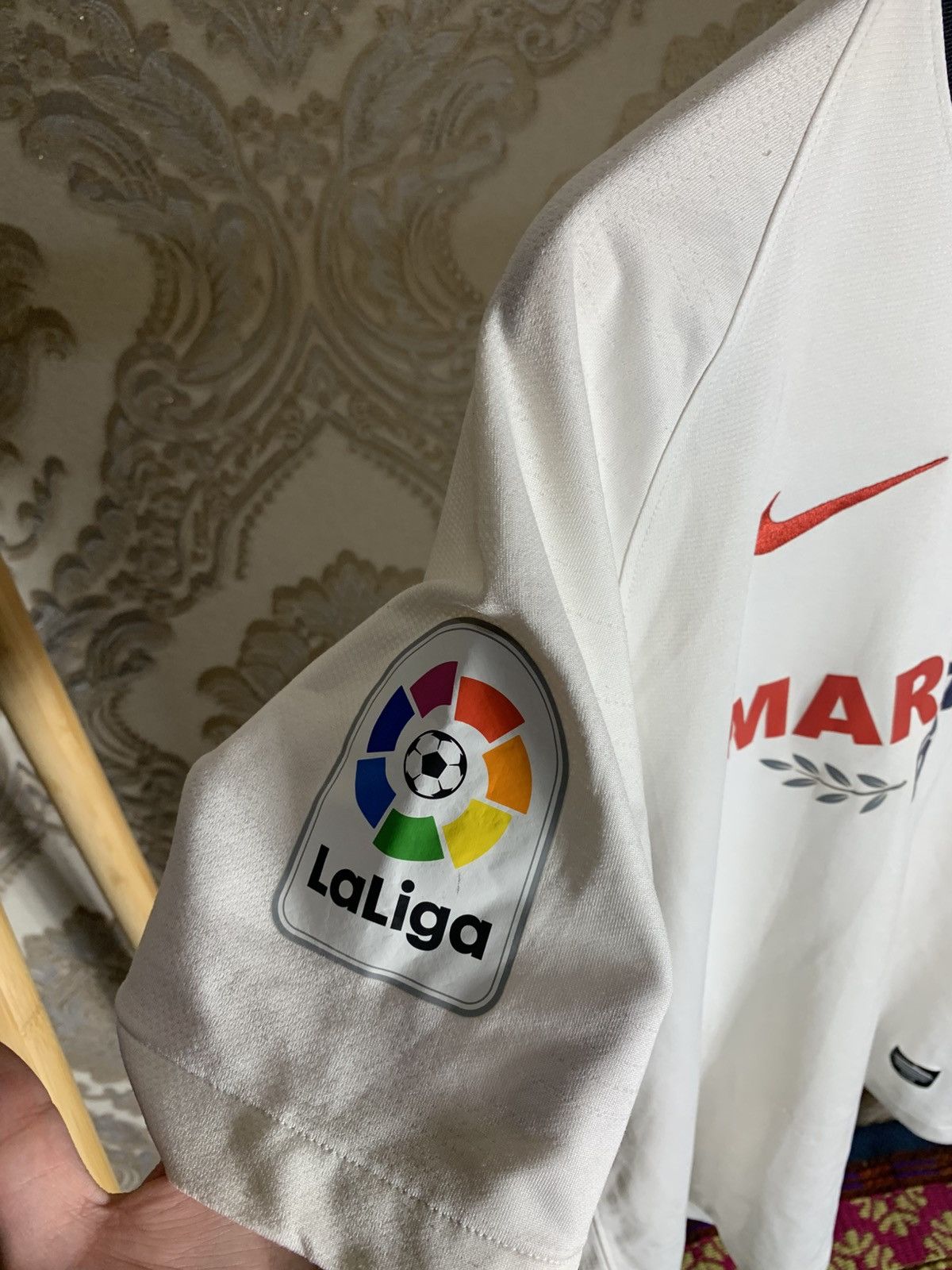 Nike VINTAGE NIKE FC SEVILLA SPAIN SOCCER JERSEY RETRO Y2K 90s Size US L / EU 52-54 / 3 - 3 Thumbnail