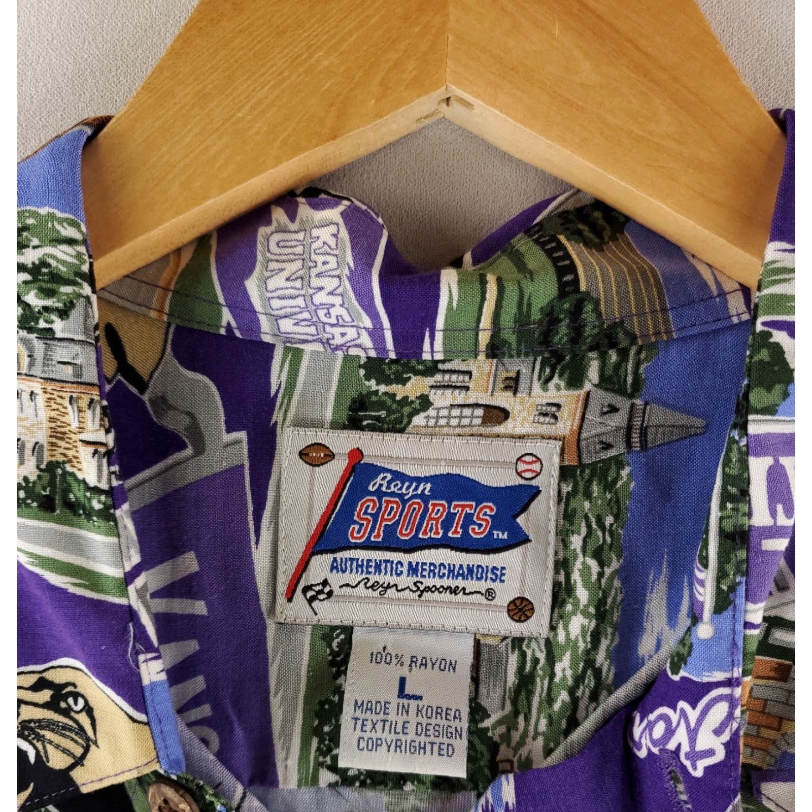 Reyn Spooner VINTAGE? (No) - Actually item is Reyn Spooner K-State Kansas State University Button Up Shirt Rayon Mens L Purple Short Sleeve Button Up Rayon Mens L Size US L / EU 52-54 / 3 - 2 Thumbnail