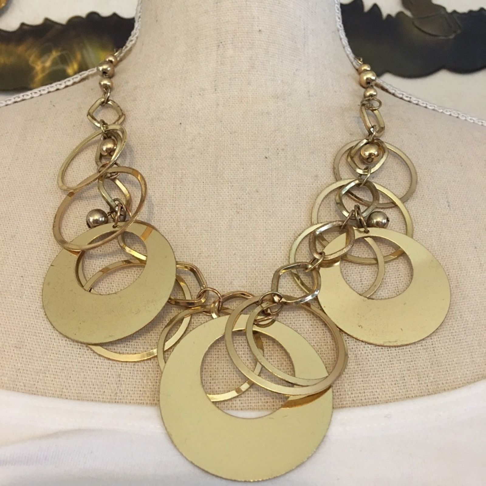 Vintage Vintage gold disc beaded chain necklace Size ONE SIZE - 1 Thumbnail
