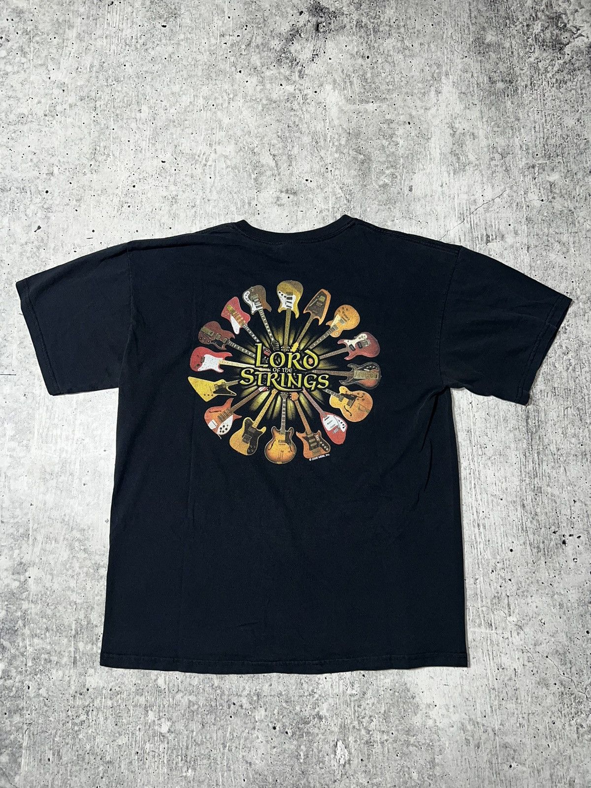 Other Vintage 2008 Lord of the Strings Graphic Tee Size US L / EU 52-54 / 3 - 1 Thumbnail