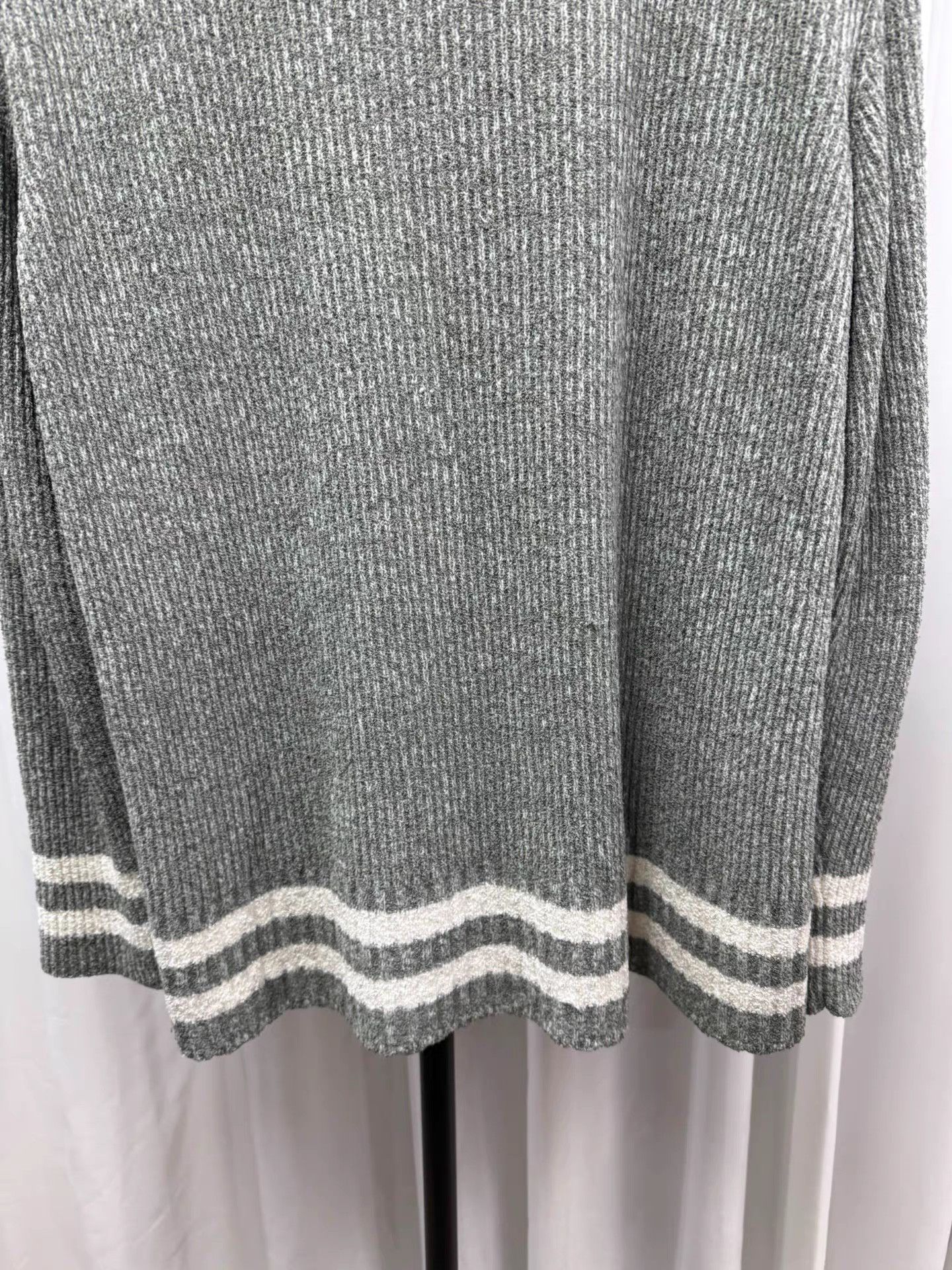 Maison Margiela Maison Margiela Handmade Patchwork V-Neck Sweater K20 Size US S / EU 44-46 / 1 - 7 Thumbnail