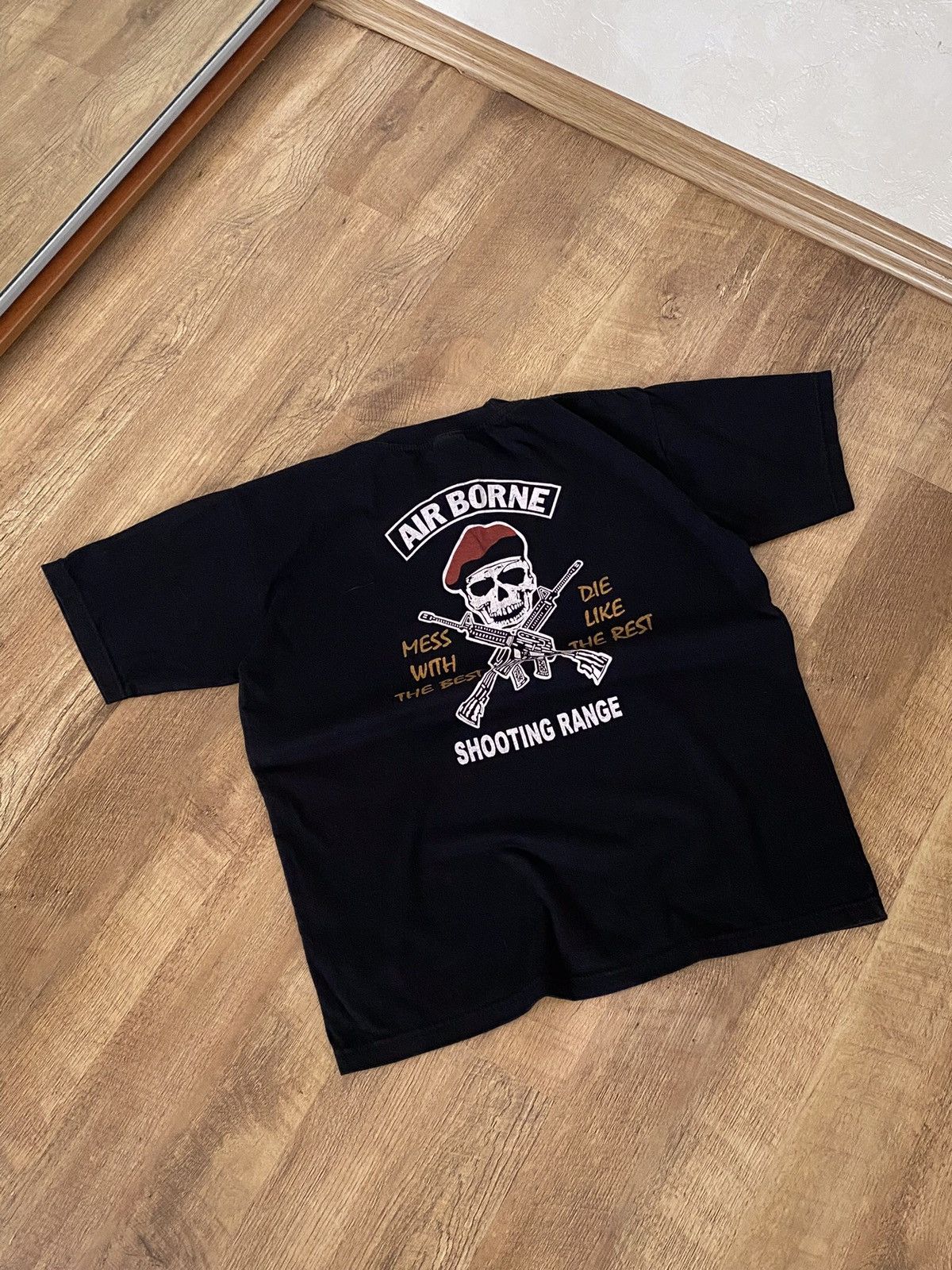 Vintage VTG Airborne Mess With The Best Faded Military Tee Size US M / EU 48-50 / 2 - 1 Thumbnail