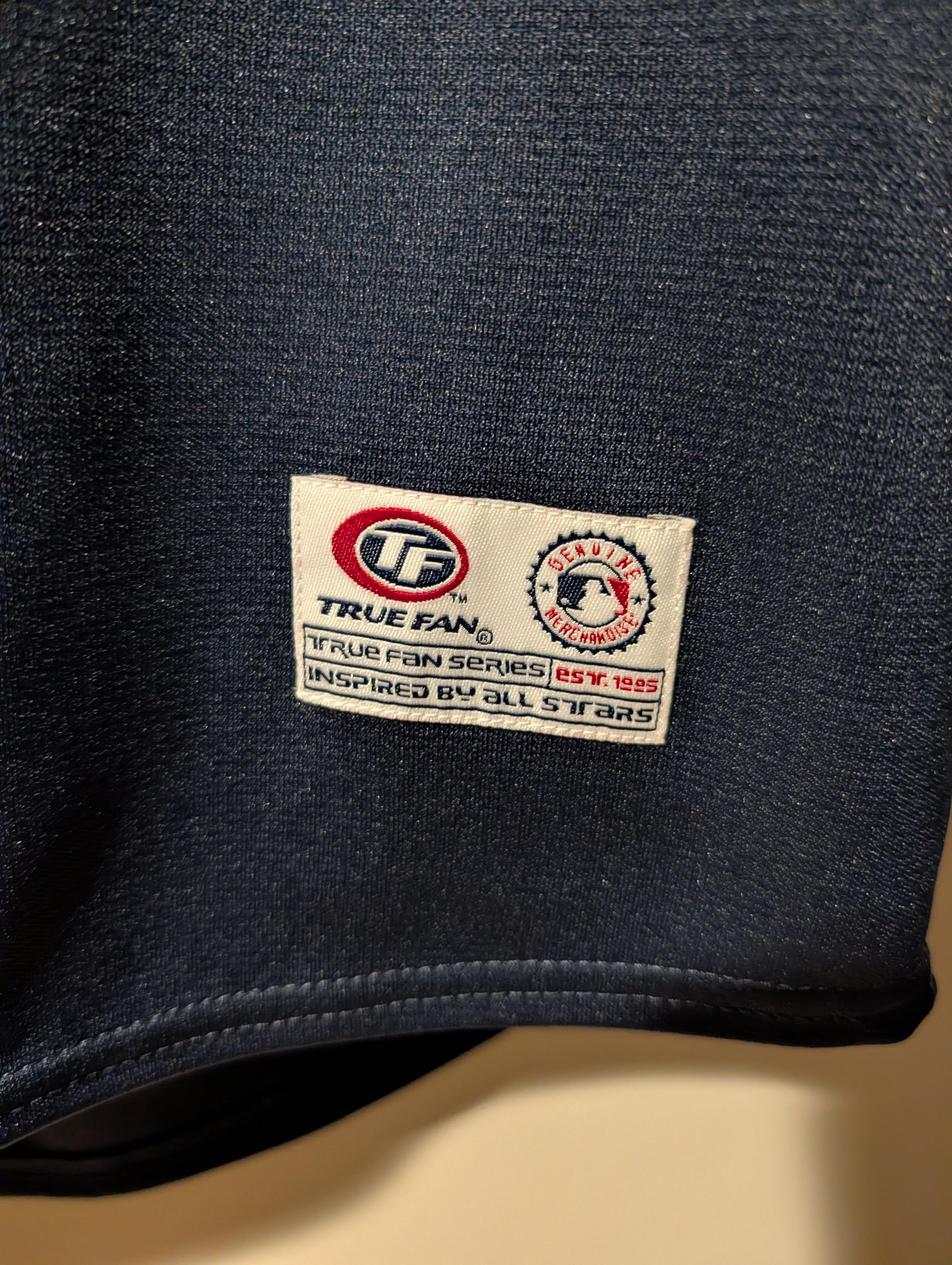 MLB Genuine Merchandise New York Yankees Full Button Jersey Size US L / EU 52-54 / 3 - 3 Thumbnail