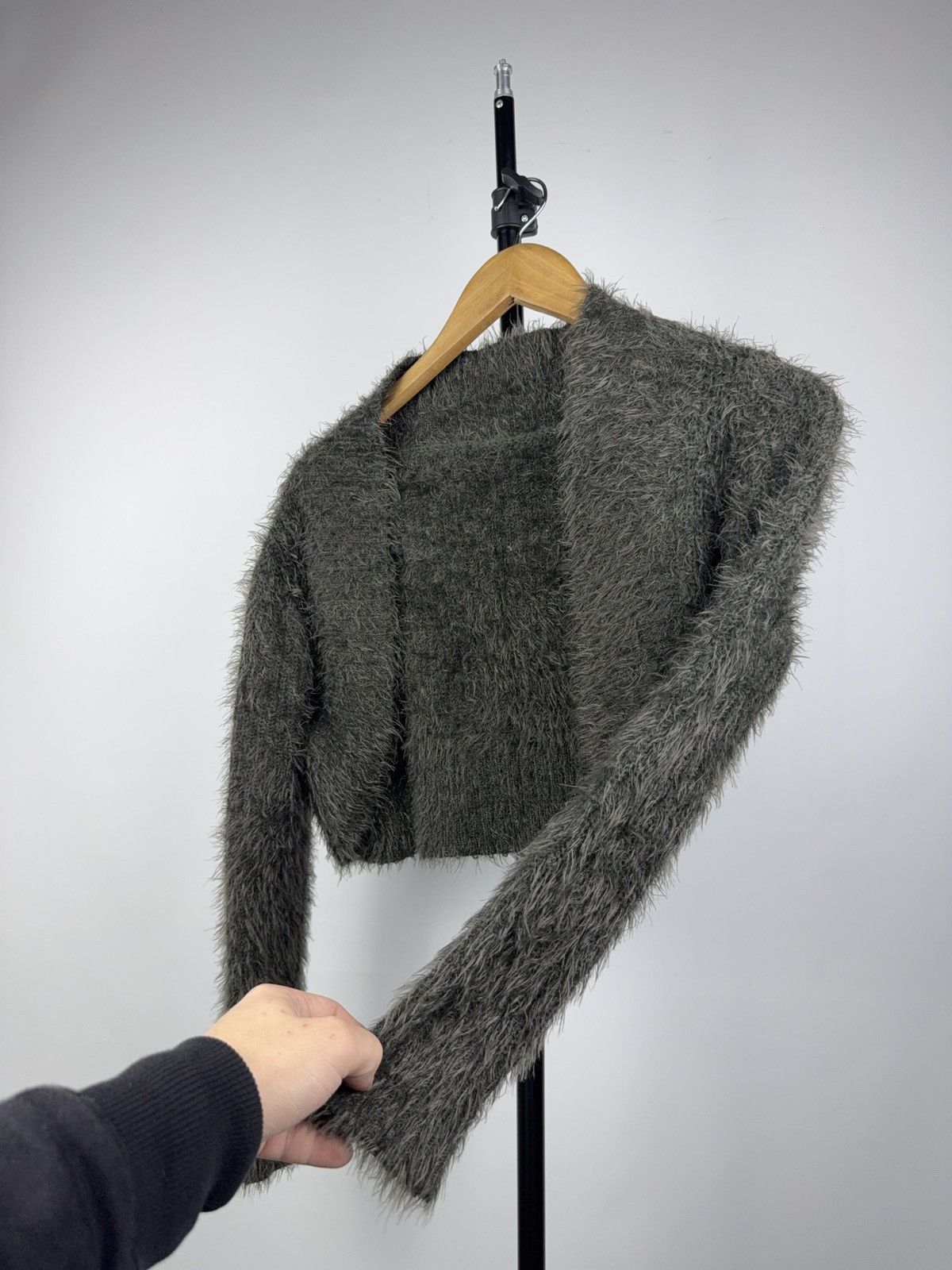 Japanese Brand Vintage Japanese Avant Garde Fuzzy Cropped Bolero Cardigan Size S / US 4 / IT 40 - 3 Thumbnail
