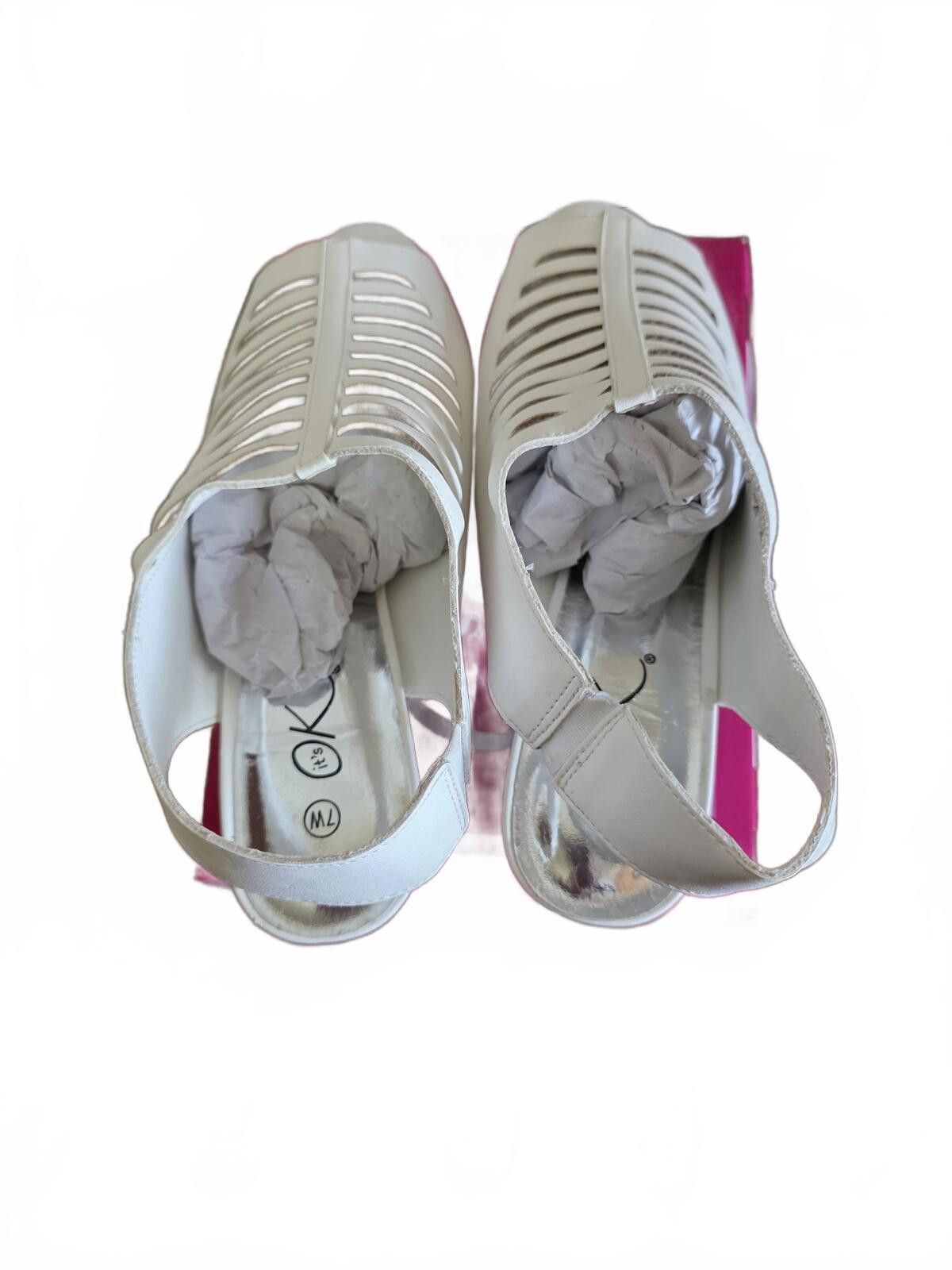 Other It's OK White Peep Toe Slingback Heels Size 7W Comfortable Size US 7 / IT 37 - 4 Thumbnail