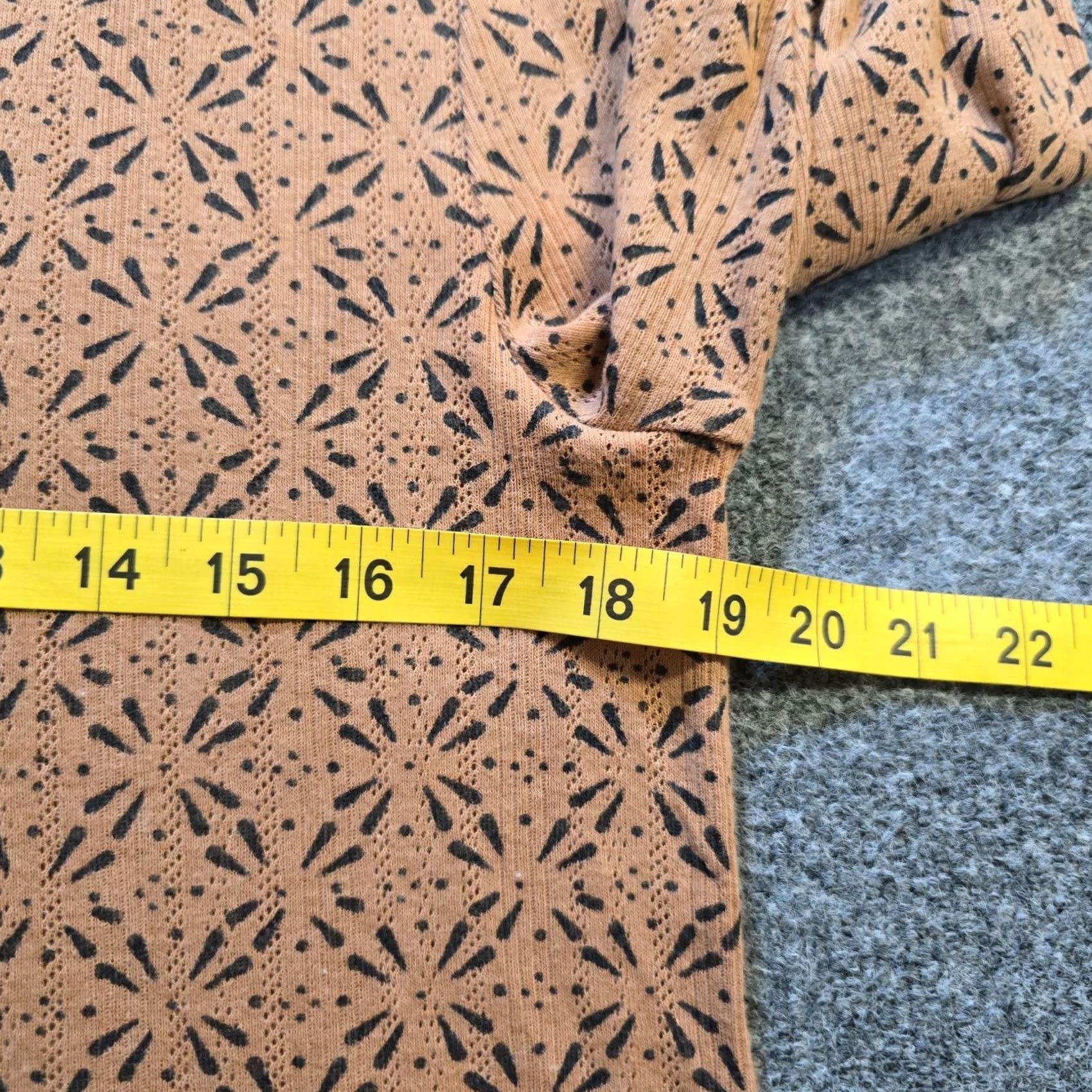 Lucky Brand Lucky Brand Top Womens Size Large Brown Textured Ribbed Short Sleeve Casual Regular Stretch Cotton Polyester Round Neck Pullover Geometric Pattern Cap Size L / US 10 / IT 46 - 5 Thumbnail