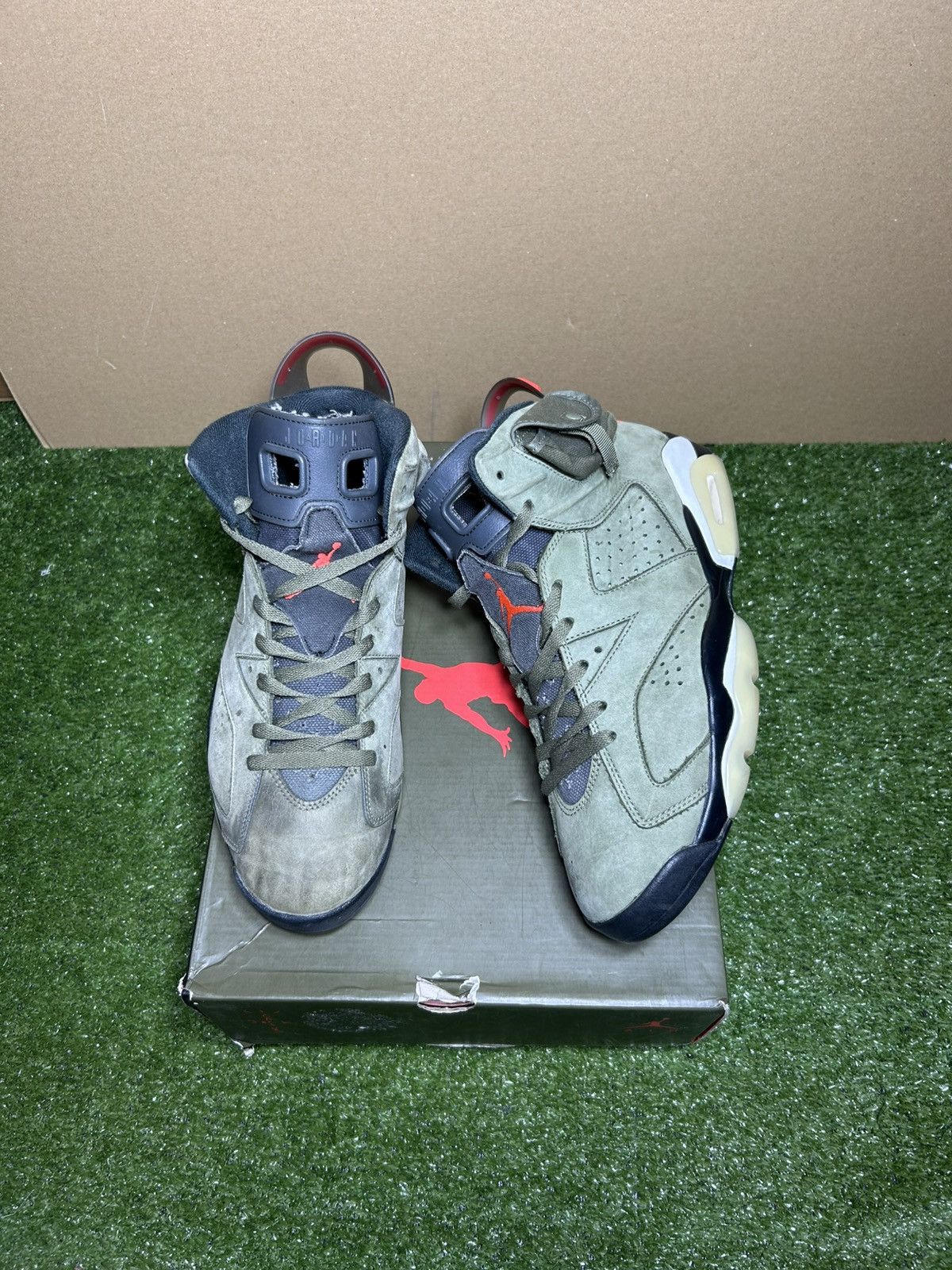 Jordan Brand × Travis Scott Jordan 6 Travis Scott Olive Size US 11.5 / EU 44-45 - 1 Thumbnail