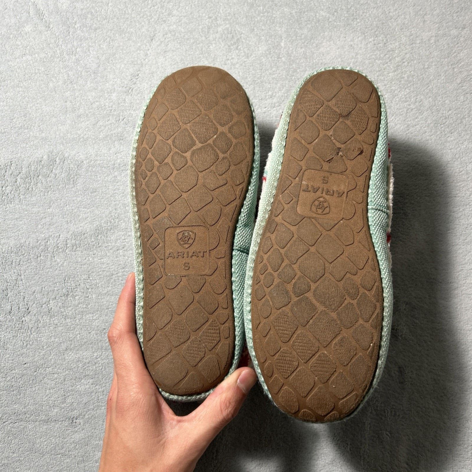 Ariat ARIAT Indian Aztec Women’s Small 6.5-7 Bootie Slipper Sherpa Size US 8 / IT 38 - 6 Thumbnail