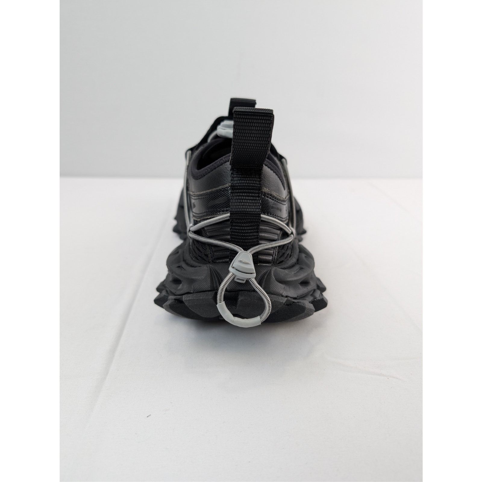 Balenciaga o1rshd1 Hike Low-Top Sneakers in Black Size US 10 / EU 43 - 14 Thumbnail
