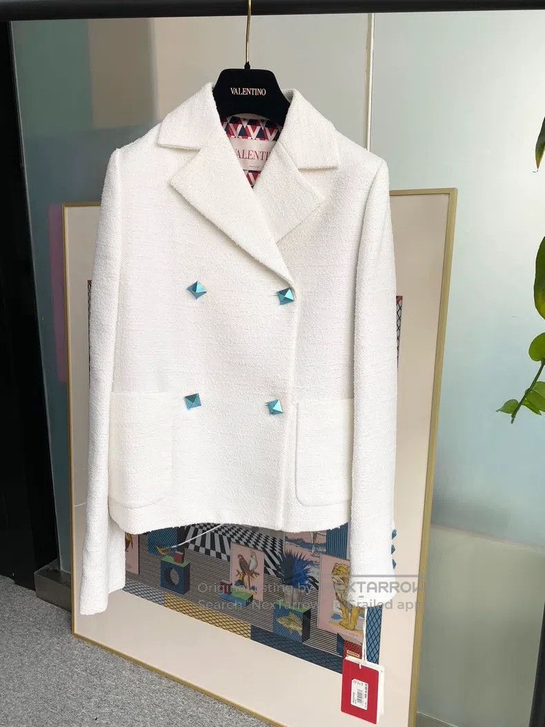Valentino Valentino Double-breasted tweed jacket with gold buttons Size XS / US 0-2 / IT 36-38 - 1 Thumbnail
