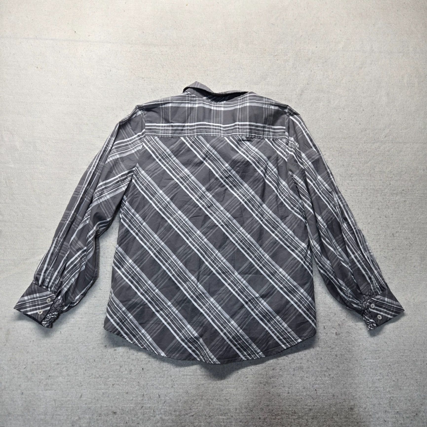 Vintage Chico's Shirt Women's Button-Up Collared Gray Striped Long Sleeve Size 2 Adult Regular Affordable Casual Gray Womens Size XS / US 0-2 / IT 36-38 - 7 Thumbnail