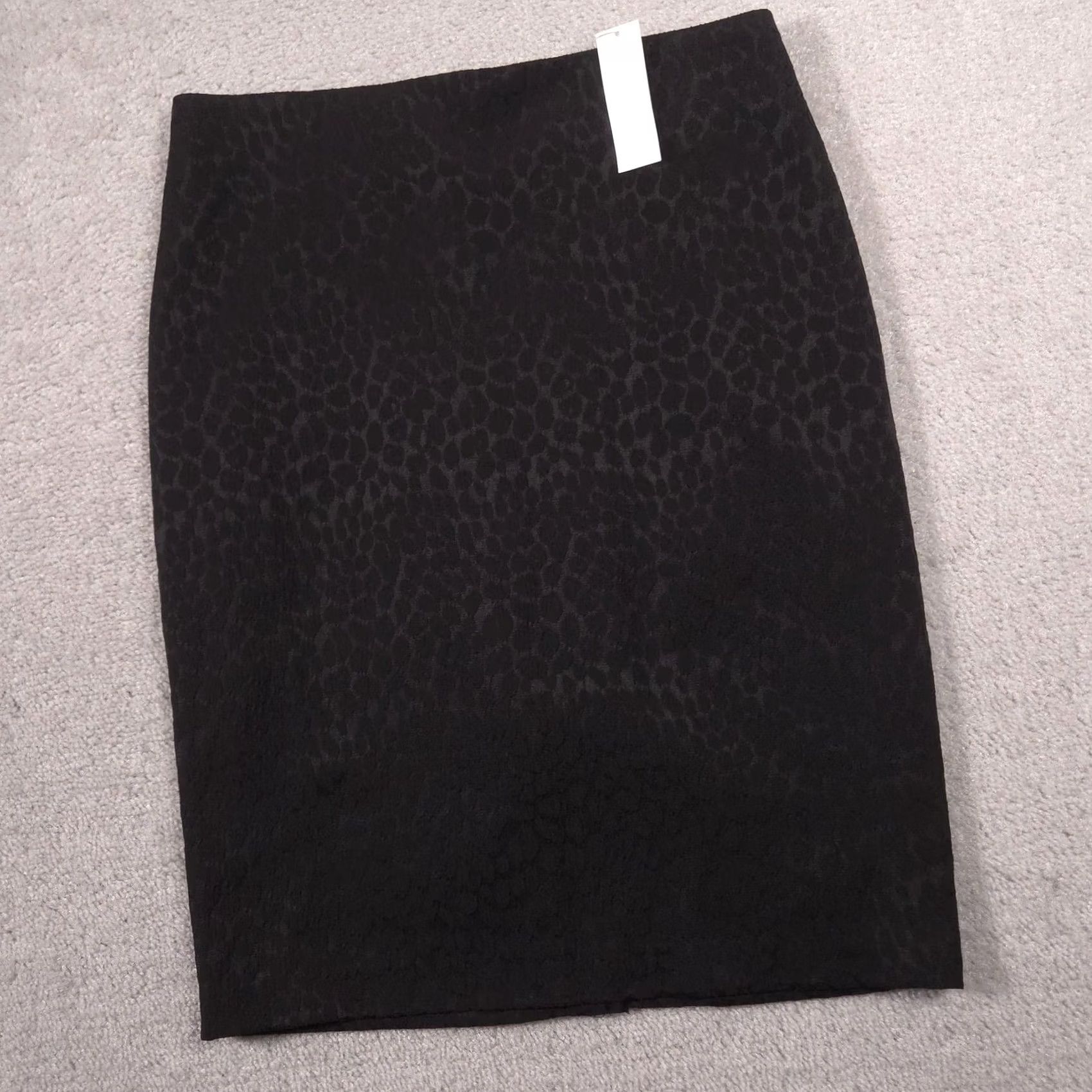 Vintage New York & Company Skirt Womens 4 Black Animal Print Knit Pencil Office Stretch Size 27" / US 4 / IT 40 - 2 Thumbnail