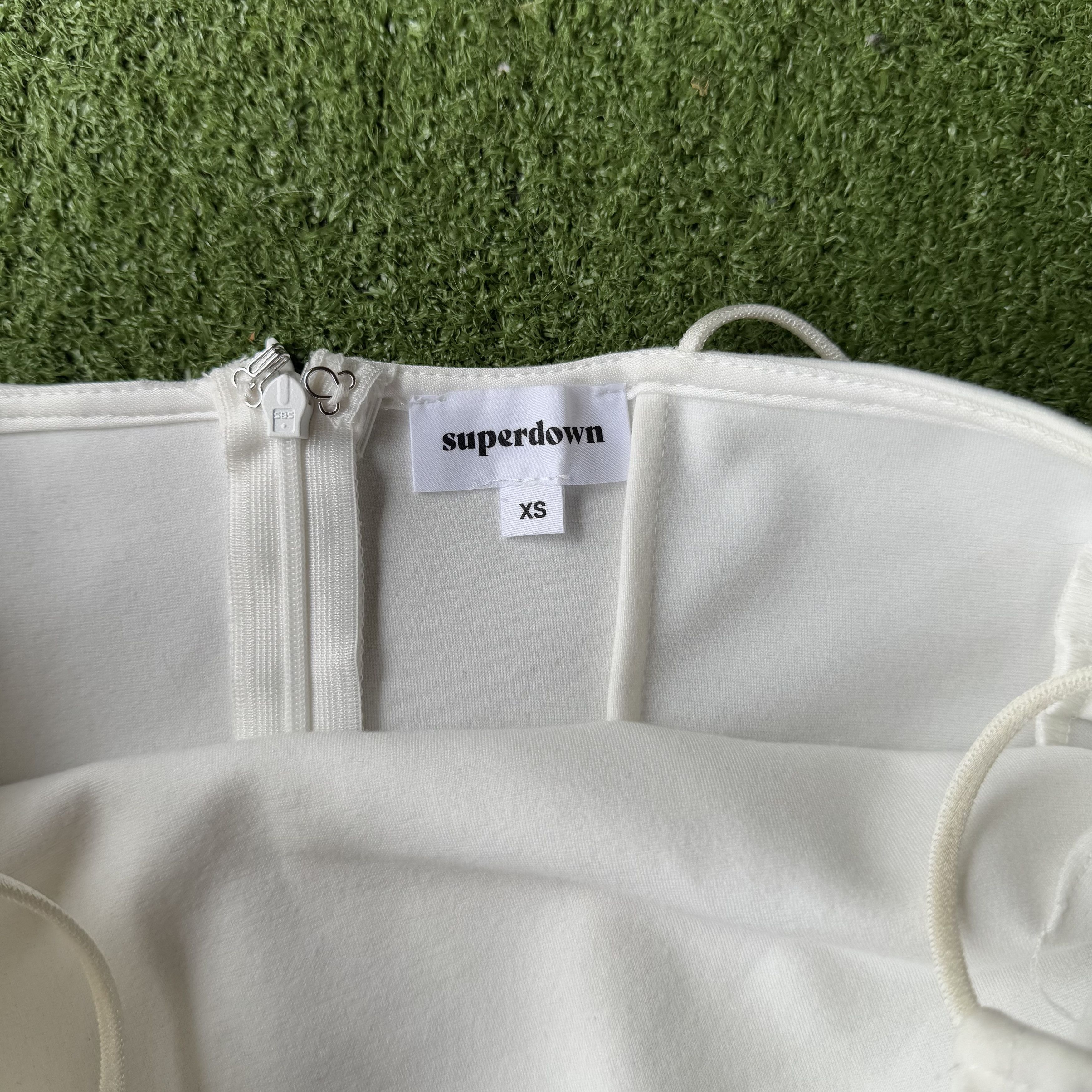superdown Superdown White Mini Dress – Sleek & Chic Size ONE SIZE - 3 Thumbnail