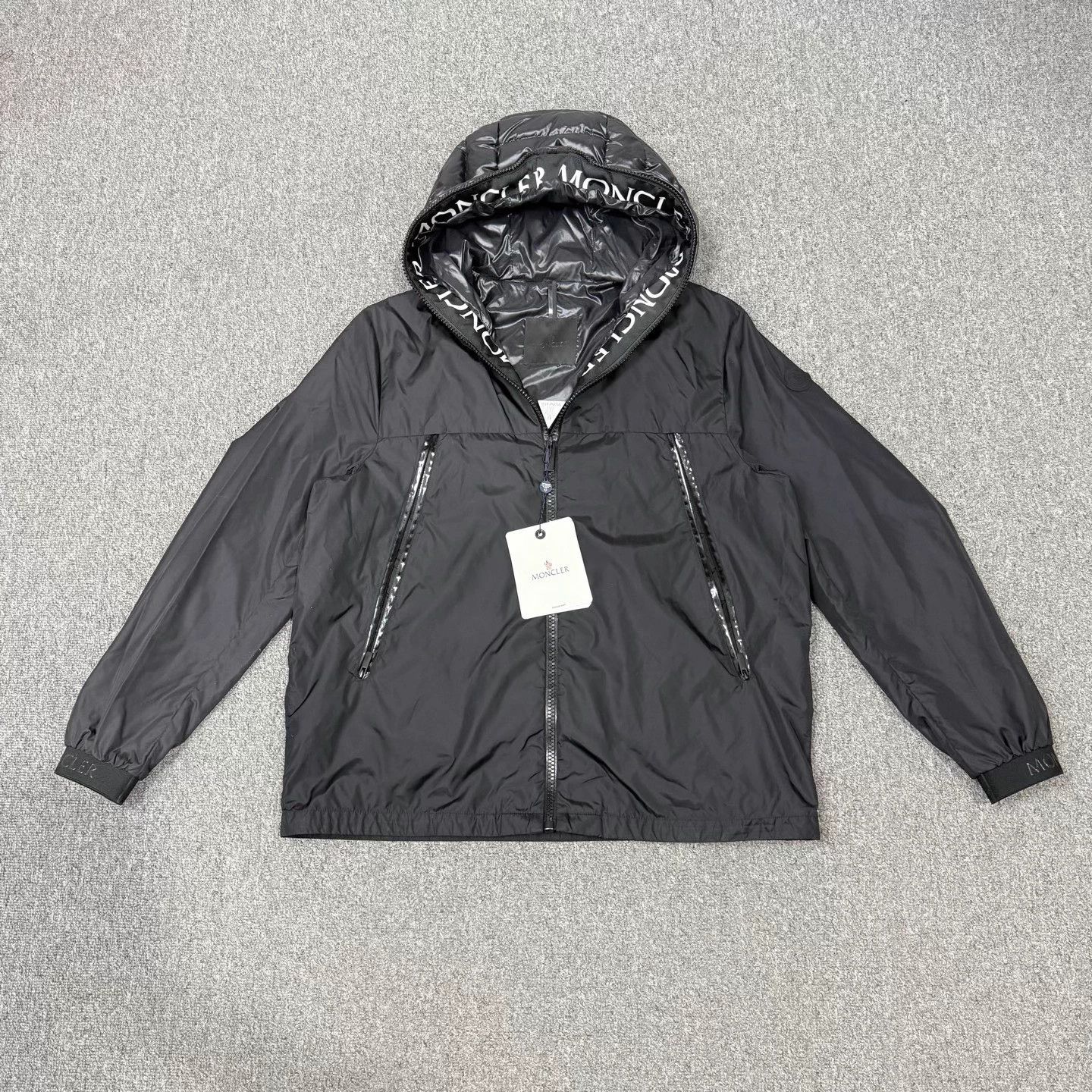 Moncler Moncler Black Front Logo Unworn Jacket 3 Size US L / EU 52-54 / 3 - 1 Thumbnail