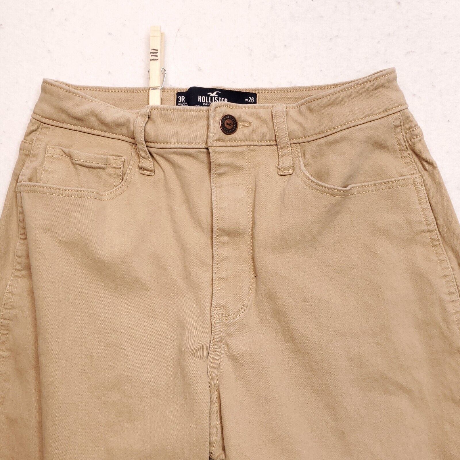 Hollister Hollister Ultra High Rise Mom Pant Chino Pants Women Size 3R Size 26" / US 2 / IT 38 - 1 Thumbnail