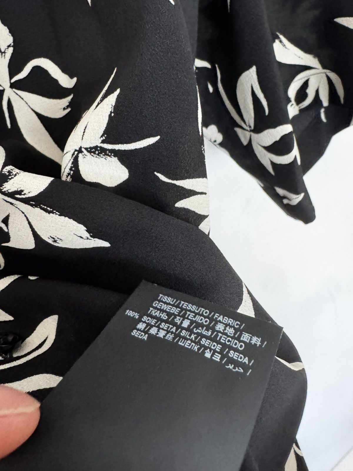 Saint Laurent Paris Floral Silk shirt Size US M / EU 48-50 / 2 - 6 Thumbnail