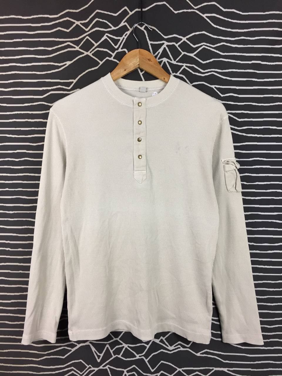 Uniqlo Uniqlo Ribbed Knit Military Sleeve Pocket Henley Tee Size US S / EU 44-46 / 1 - 1 Thumbnail