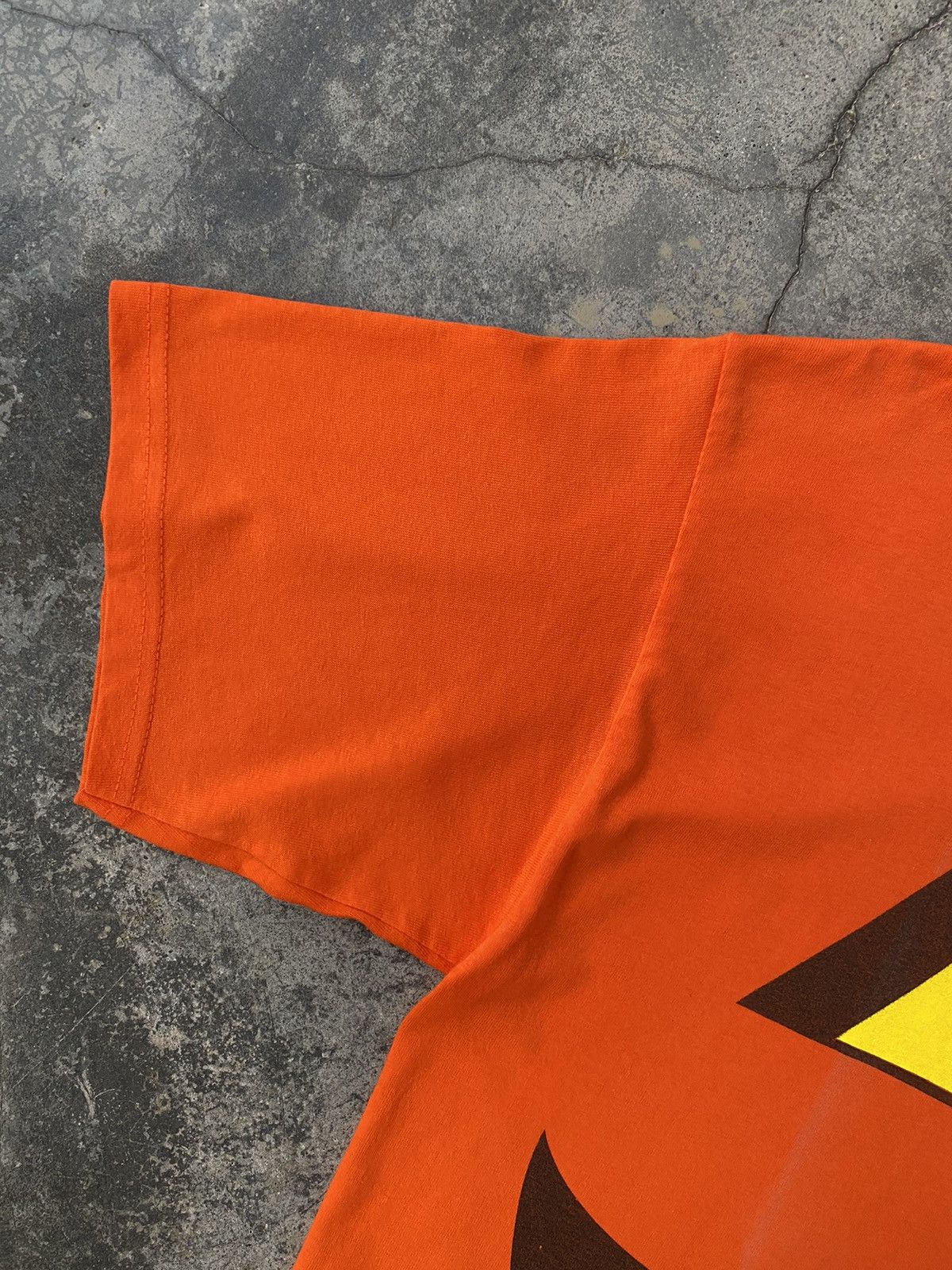 Vintage Rare🔥Vintage 90s Halloween Big Logo Tees Size US L / EU 52-54 / 3 - 6 Thumbnail