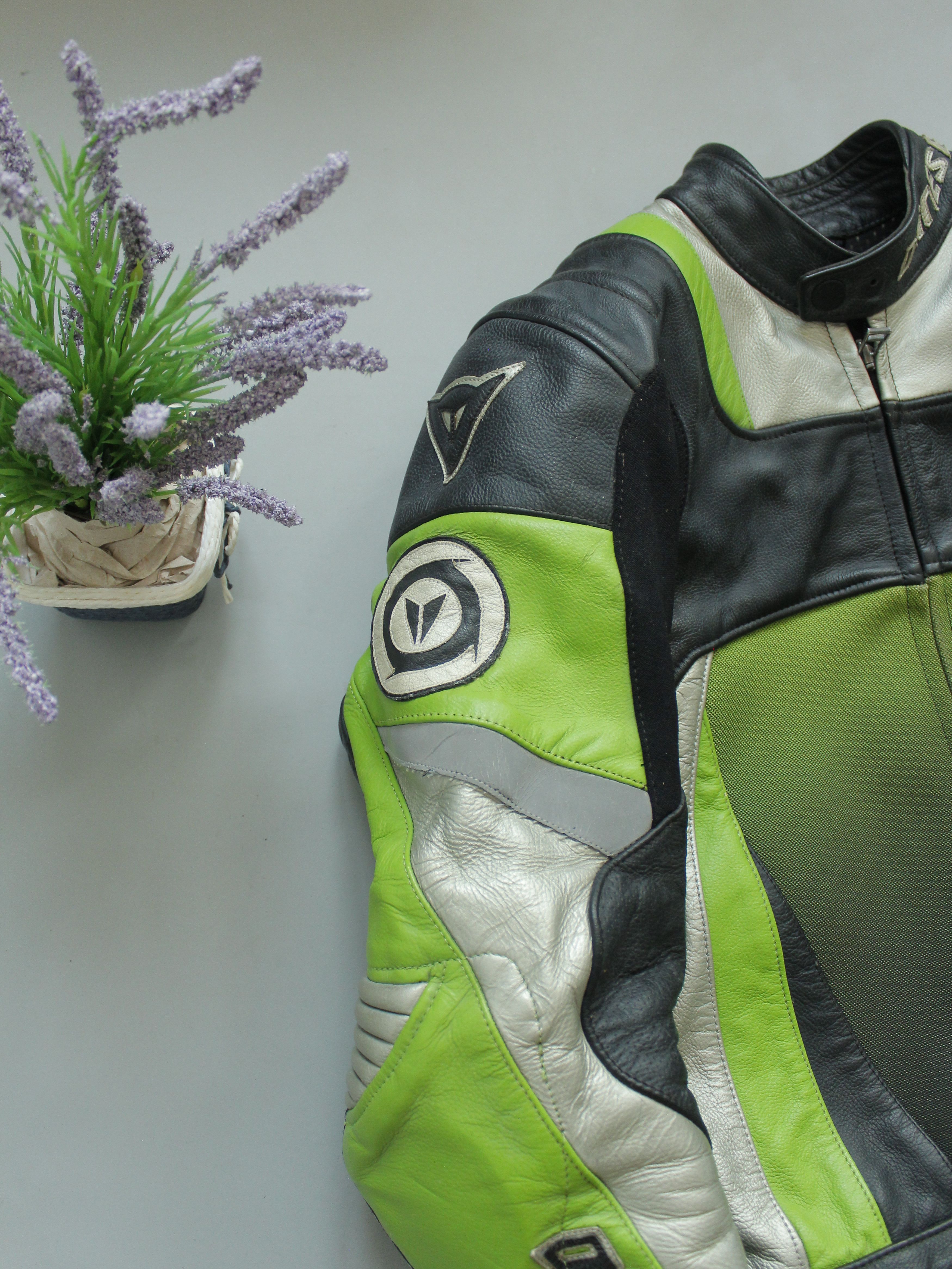 Dainese DAINESE TT-72 LEATHER RACING BIKER JACKET 46 48 Size US S / EU 44-46 / 1 - 5 Thumbnail