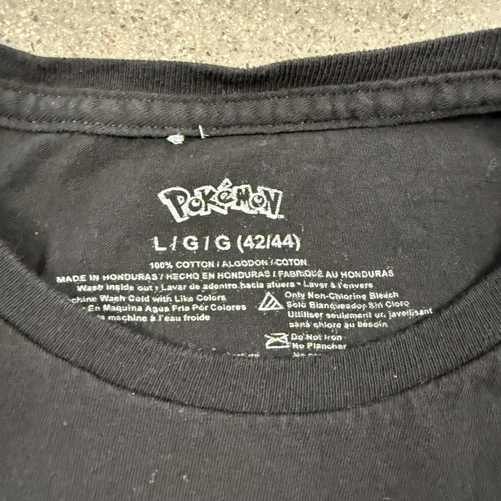 Pokemon Pokémon Pikachu Retro Graphic T-Shirt - L Size US L / EU 52-54 / 3 - 3 Thumbnail