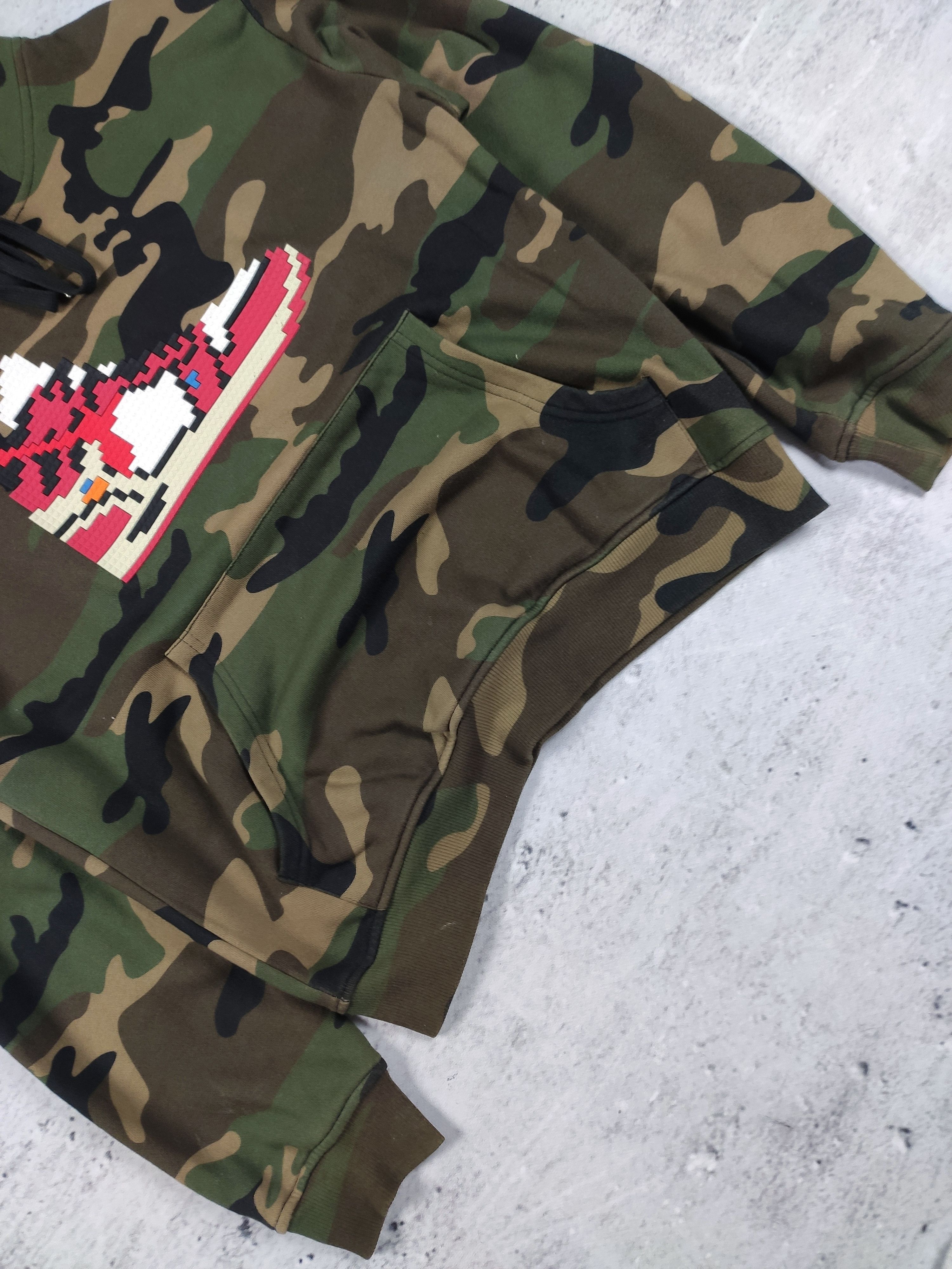 Mostly Heard Rarely Seen Mostly Heard Rarely Seen camo hoodie sneaker boxy Size US S / EU 44-46 / 1 - 3 Thumbnail