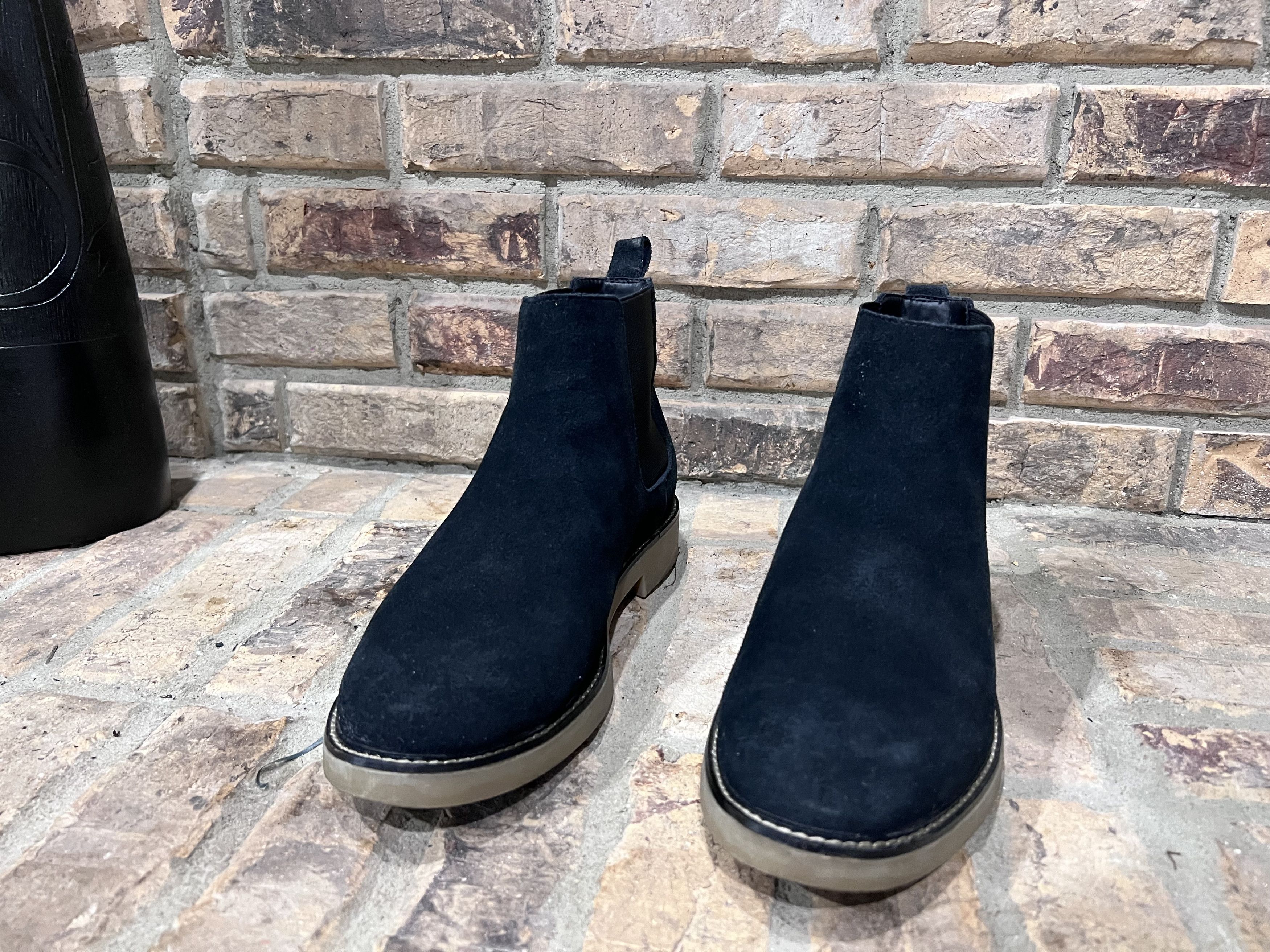 Zara Zara Suede Chelsea Boots Size US 10 / EU 43 - 4 Thumbnail