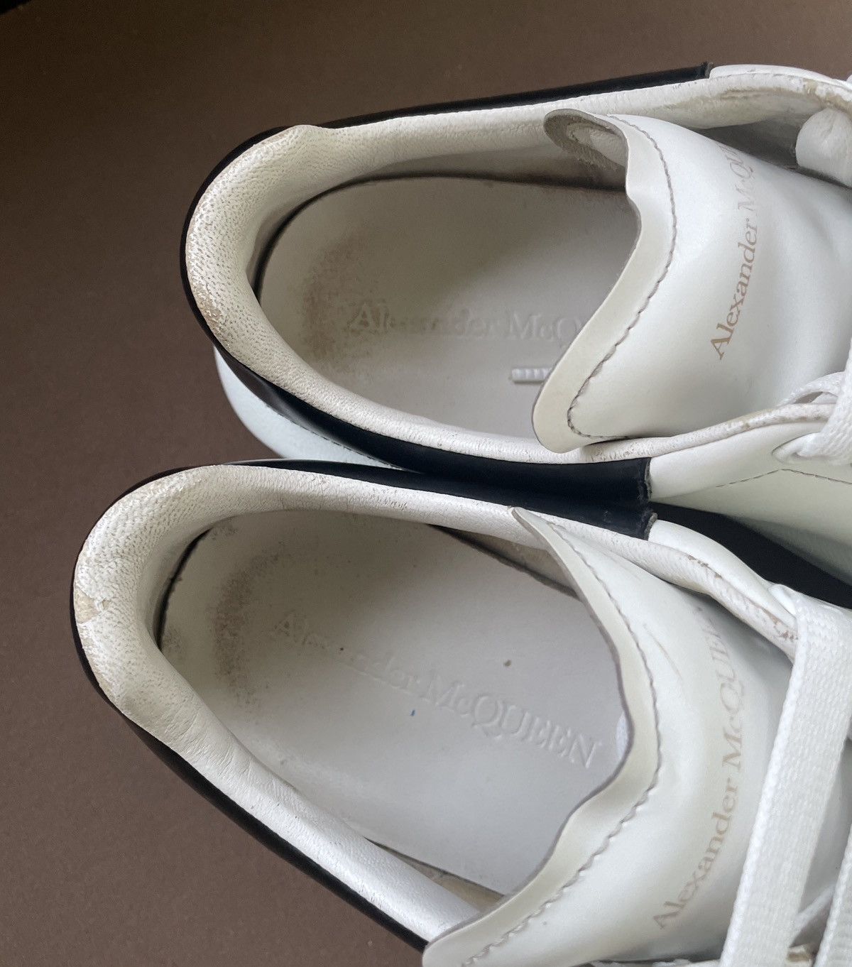 Alexander McQueen Alexander McQueen Oversized low top sneakers black white Size US 7.5 / EU 40-41 - 4 Thumbnail