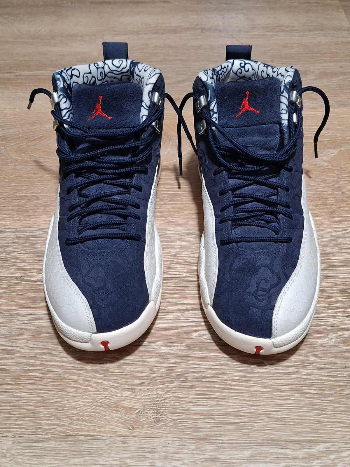 Jordan Brand Air Jordan 12 International Flights Size US 9.5 / EU 42-43 - 2 Thumbnail