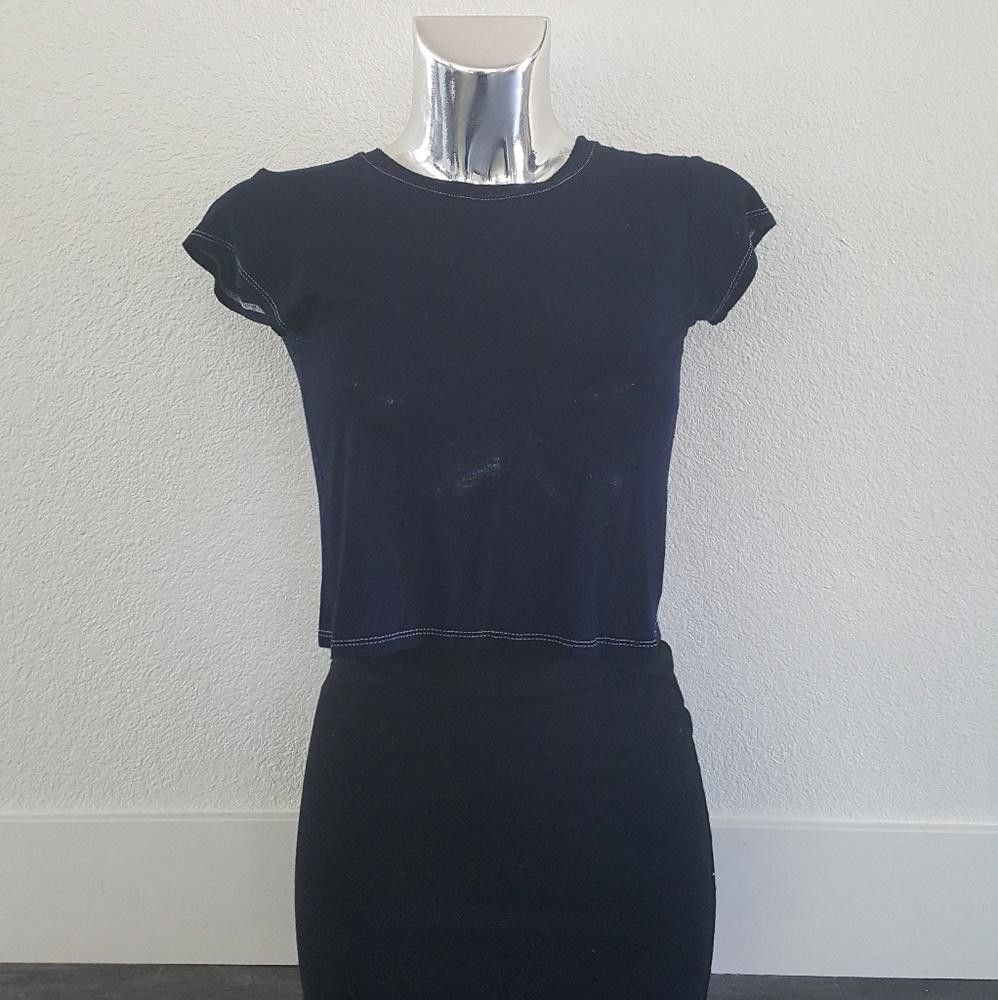 Designer Navy White Stitched BM Crop Short Sleeve Size ONE SIZE - 1 Thumbnail