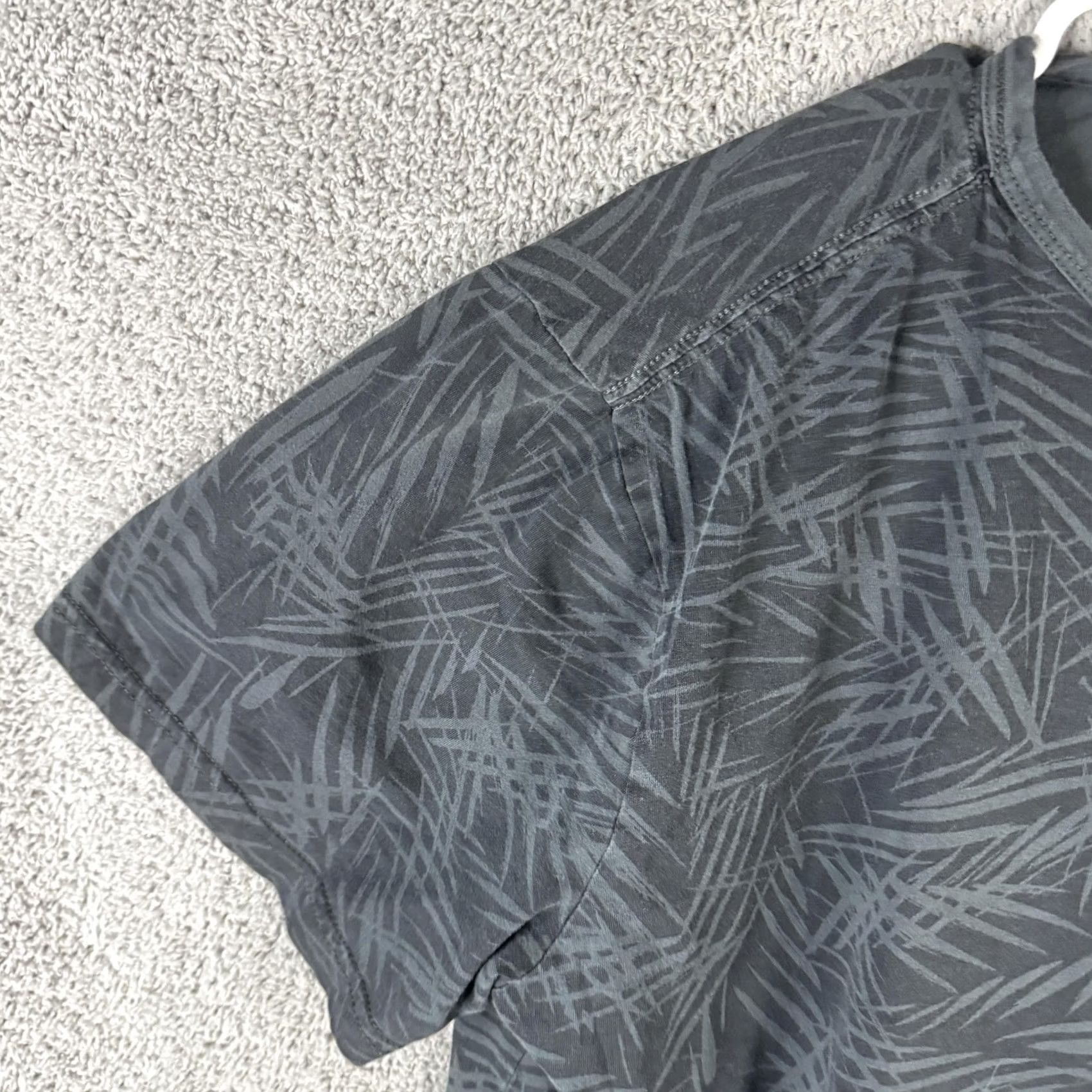 Roark Roark Mens T-Shirt Short Sleeve Crew Neck Pocket Geometric Print Gray M Shirt Casual Size US M / EU 48-50 / 2 - 2 Thumbnail