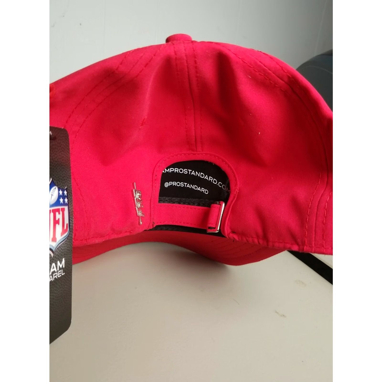 Pro Standard Pro standard Mens Strapback Adjustable New England Patriots Red Hat Size ONE SIZE - 3 Thumbnail