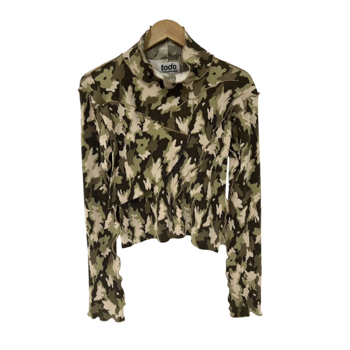 Japanese Brand Todo kotohayokozawa camo pleat top Size S / US 4 / IT 40 - 1 Thumbnail