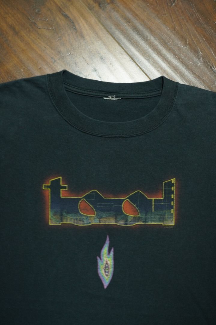 Vintage Vintage Tool Band 2002 Backhit Graphic T-Shirt Size US XL / EU 56 / 4 - 3 Thumbnail