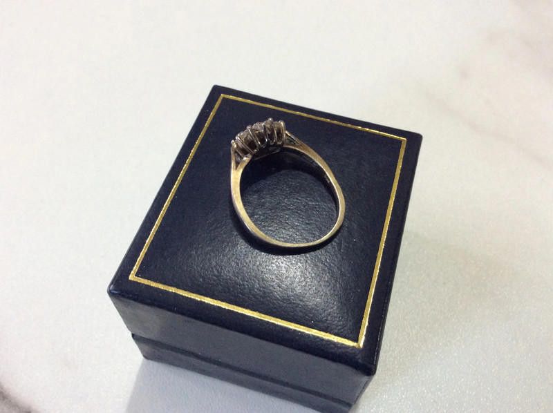 Other 9ct gold diamond ring size M Size ONE SIZE - 5 Thumbnail