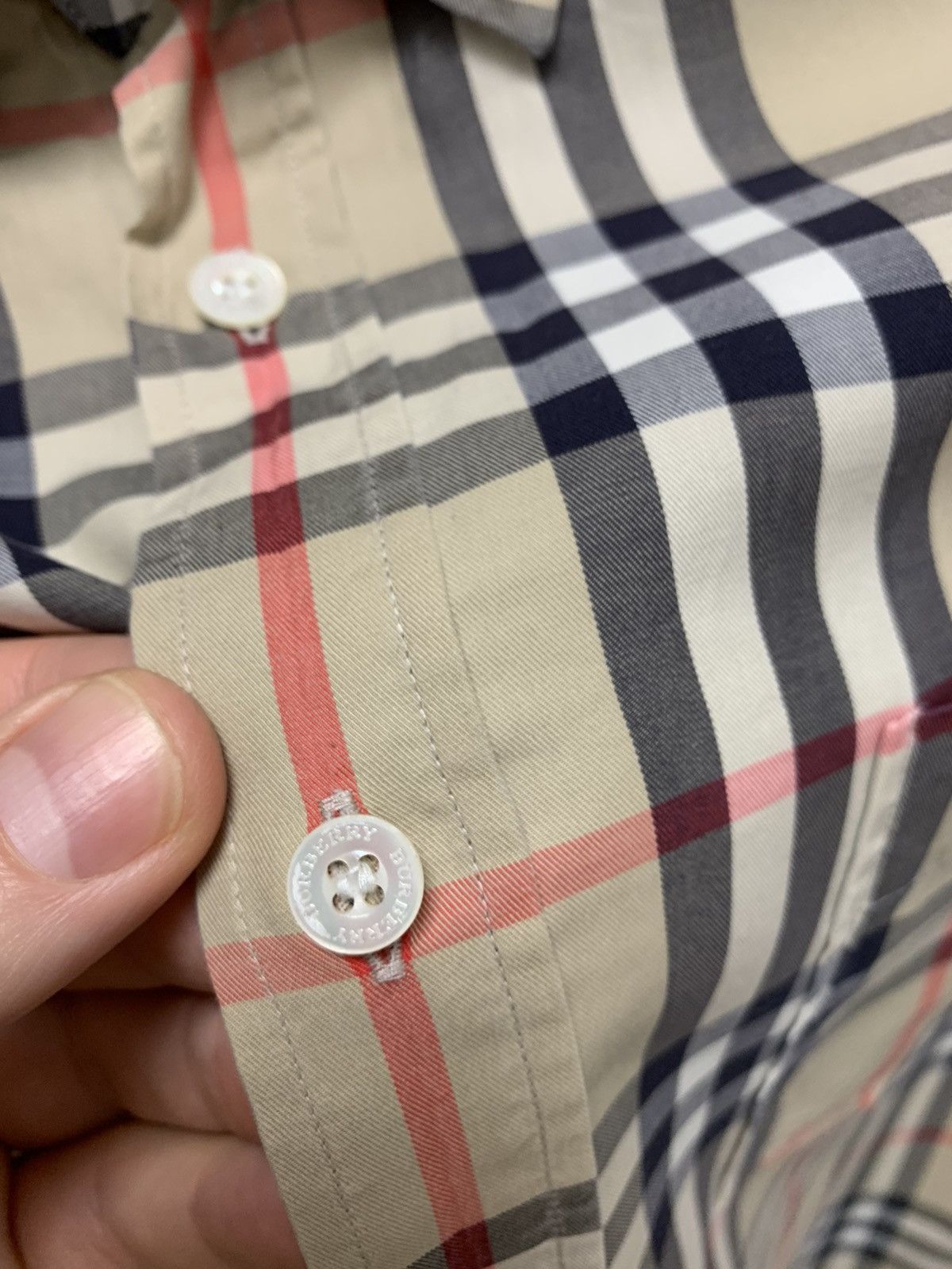 Burberry Burberry nova check fullprint shirt L sz Size US L / EU 52-54 / 3 - 7 Thumbnail
