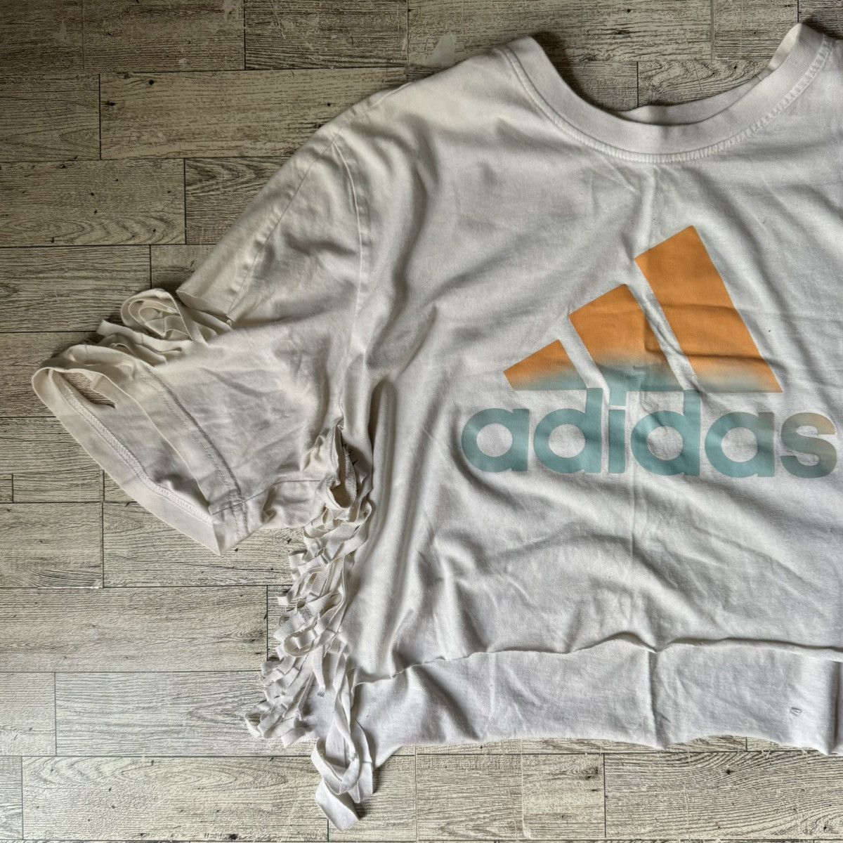 Adidas Adidas, Raw Hem, Sleeve & Side Fringe, Crop Top, Casual Tee Size L / US 10 / IT 46 - 7 Thumbnail
