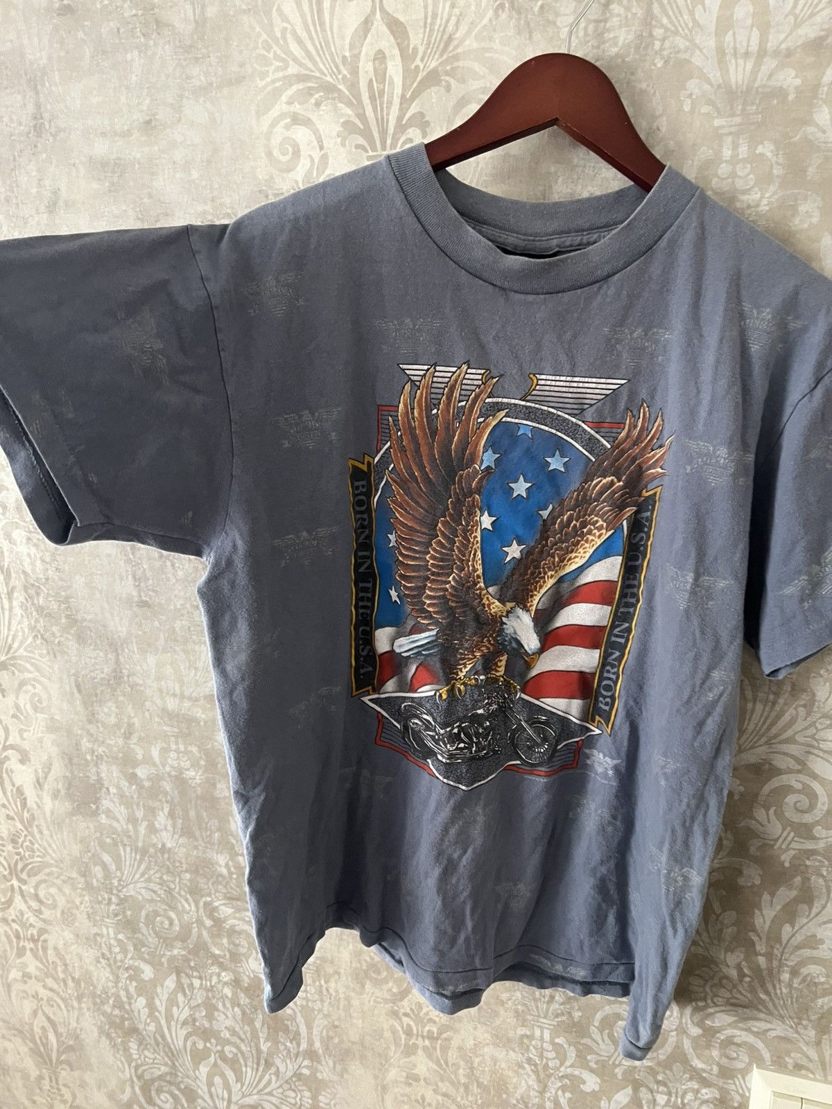 Vintage Vintage 3D Emblem Born in the USA Eagle T-Shirt Made in USA Size US L / EU 52-54 / 3 - 6 Thumbnail