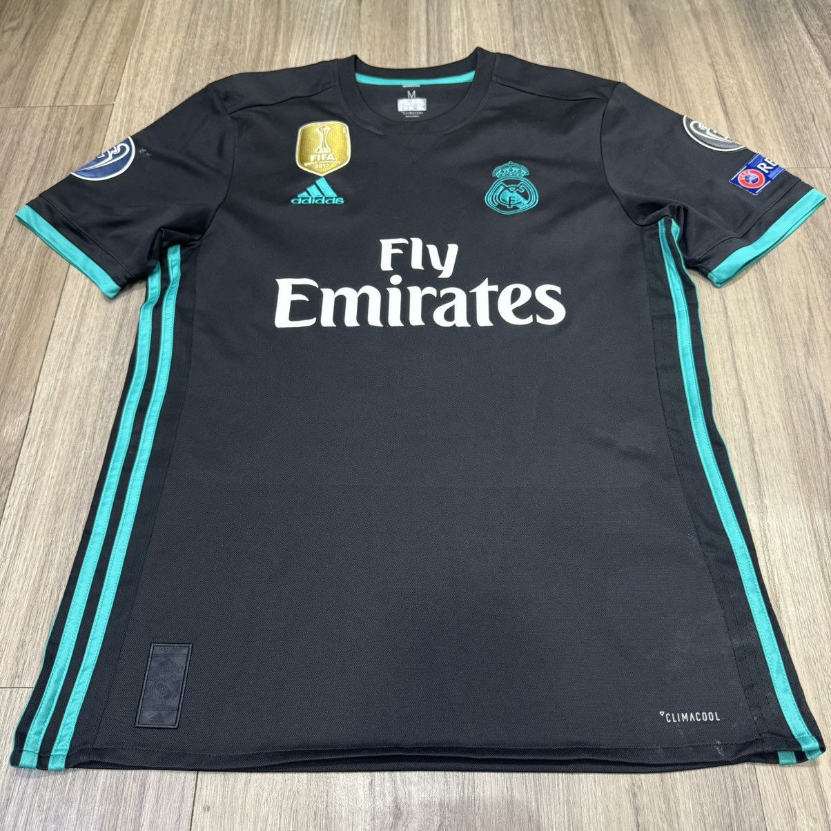 Adidas Real Madrid 17/18 away shirt #4 Sergio ramos Size US M / EU 48-50 / 2 - 1 Thumbnail