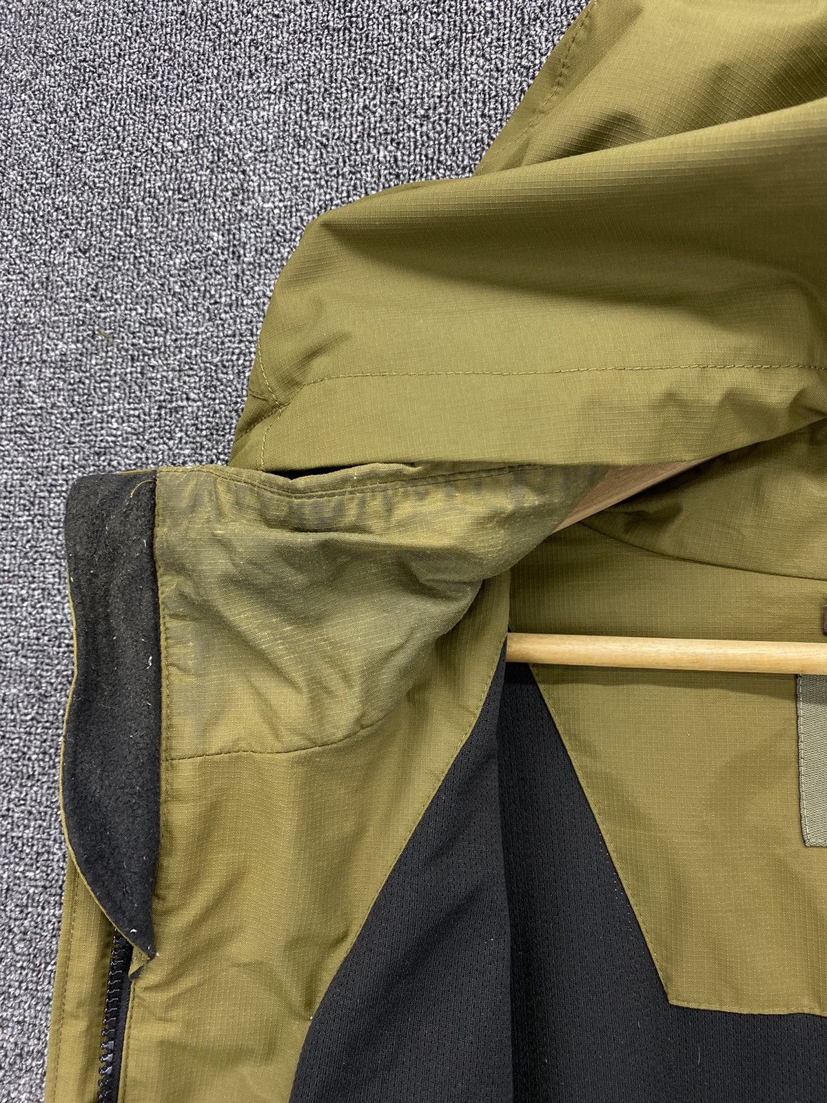 Timberland Vintage Timberland Waterproof Hooded Jacket Size US XL / EU 56 / 4 - 14 Thumbnail