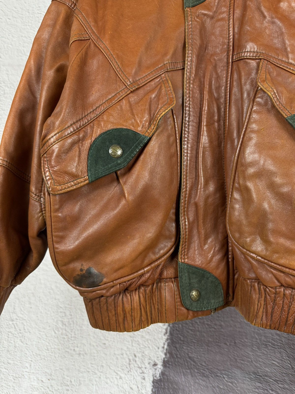 Vintage Dikarpa Italy vintage brown leather bomber jacket Size US XL / EU 56 / 4 - 6 Thumbnail